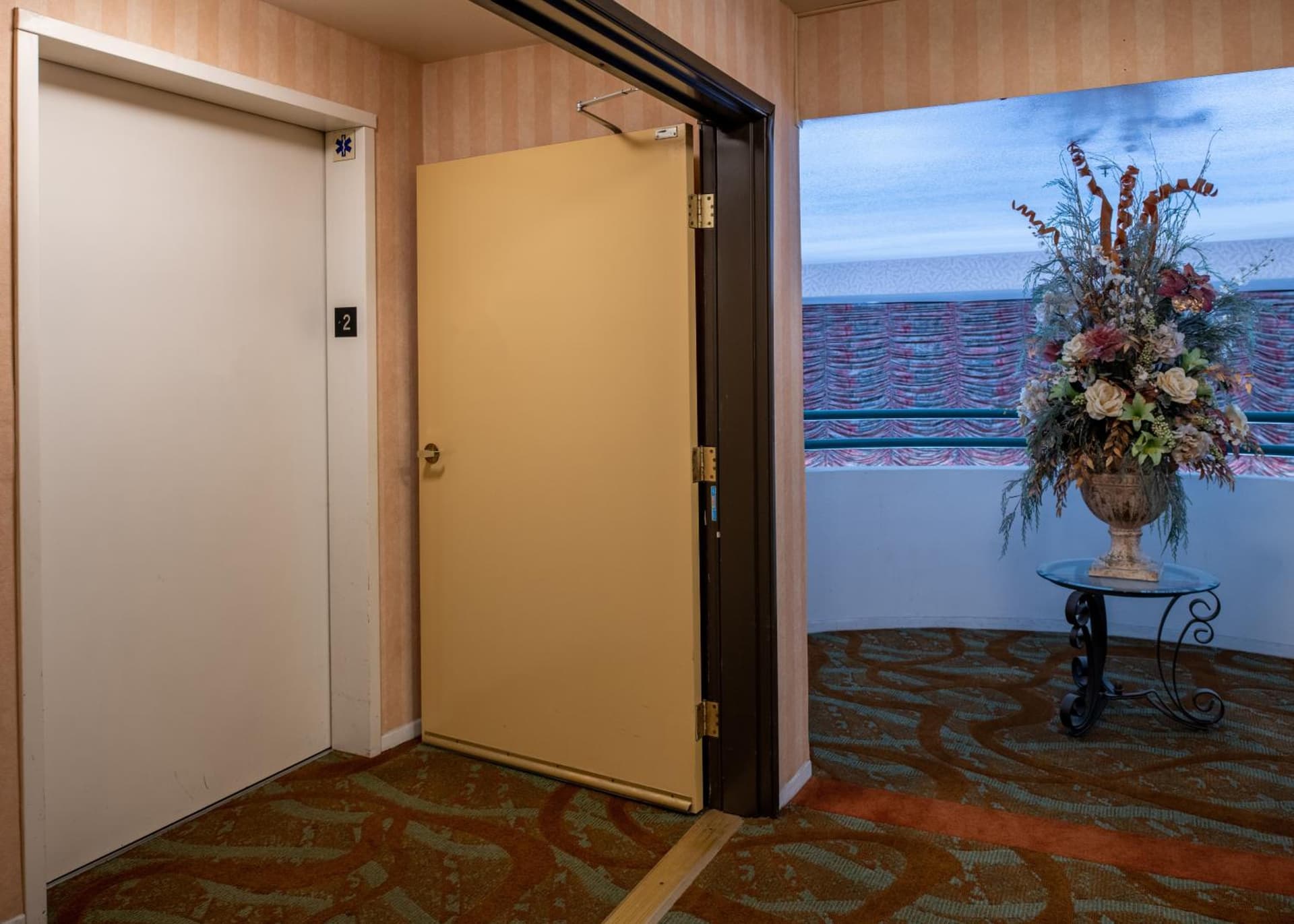 Glendale Hotel gallery photo in Glendale, CA — image 10