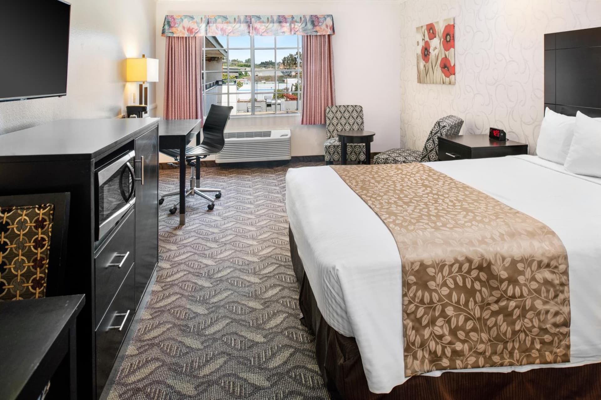 Glendale Hotel interior in Glendale, CA — gallery photo 2