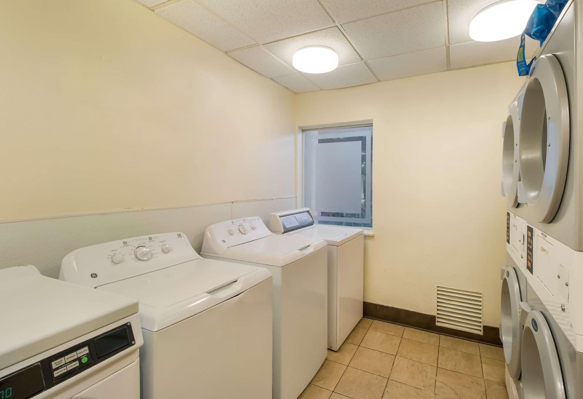 Sonesta ES Suites Torrance Redondo Beach gallery photo in Torrance, CA — image 20