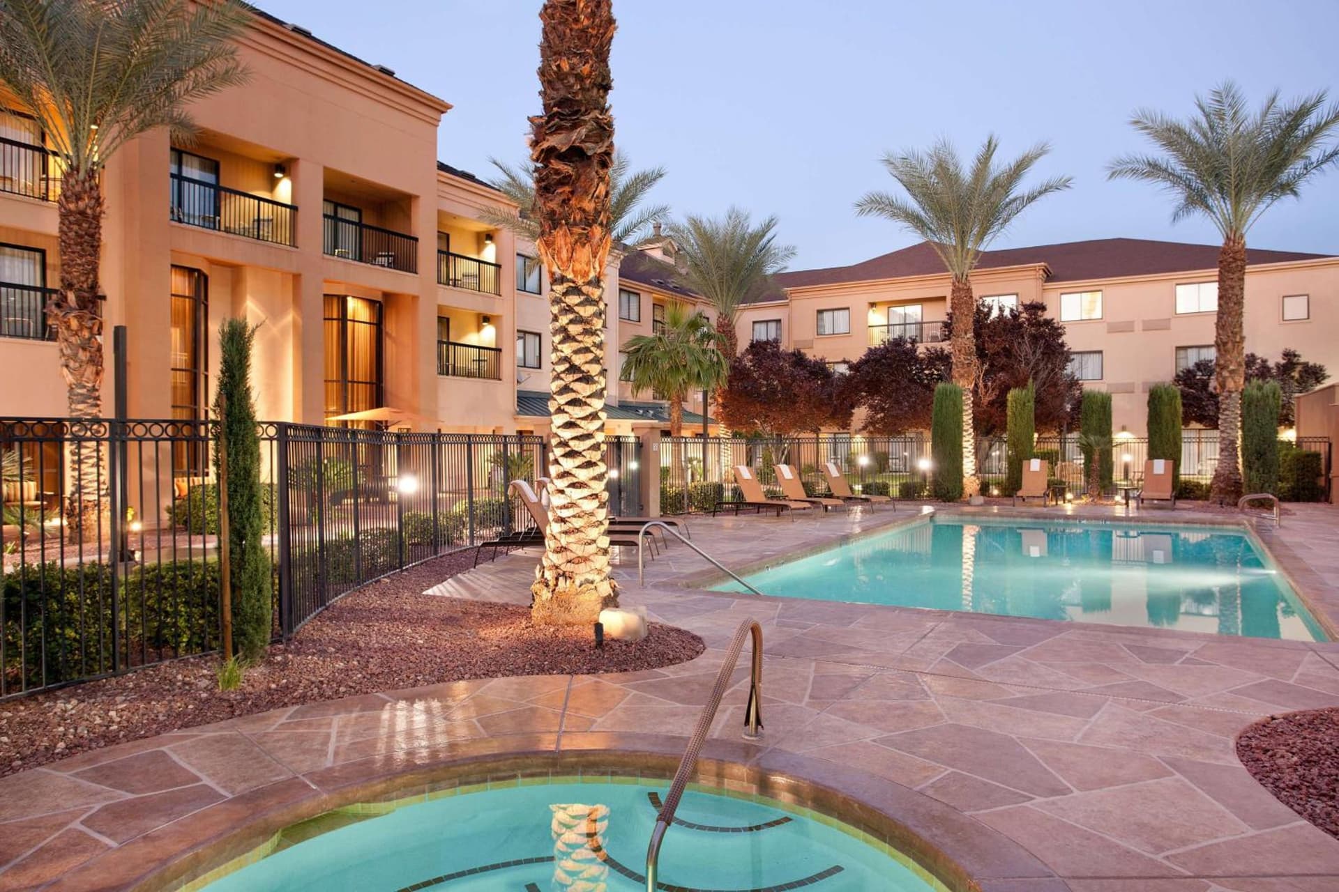 Sonesta Select Las Vegas Summerlin interior in Las Vegas, NV — gallery photo 2
