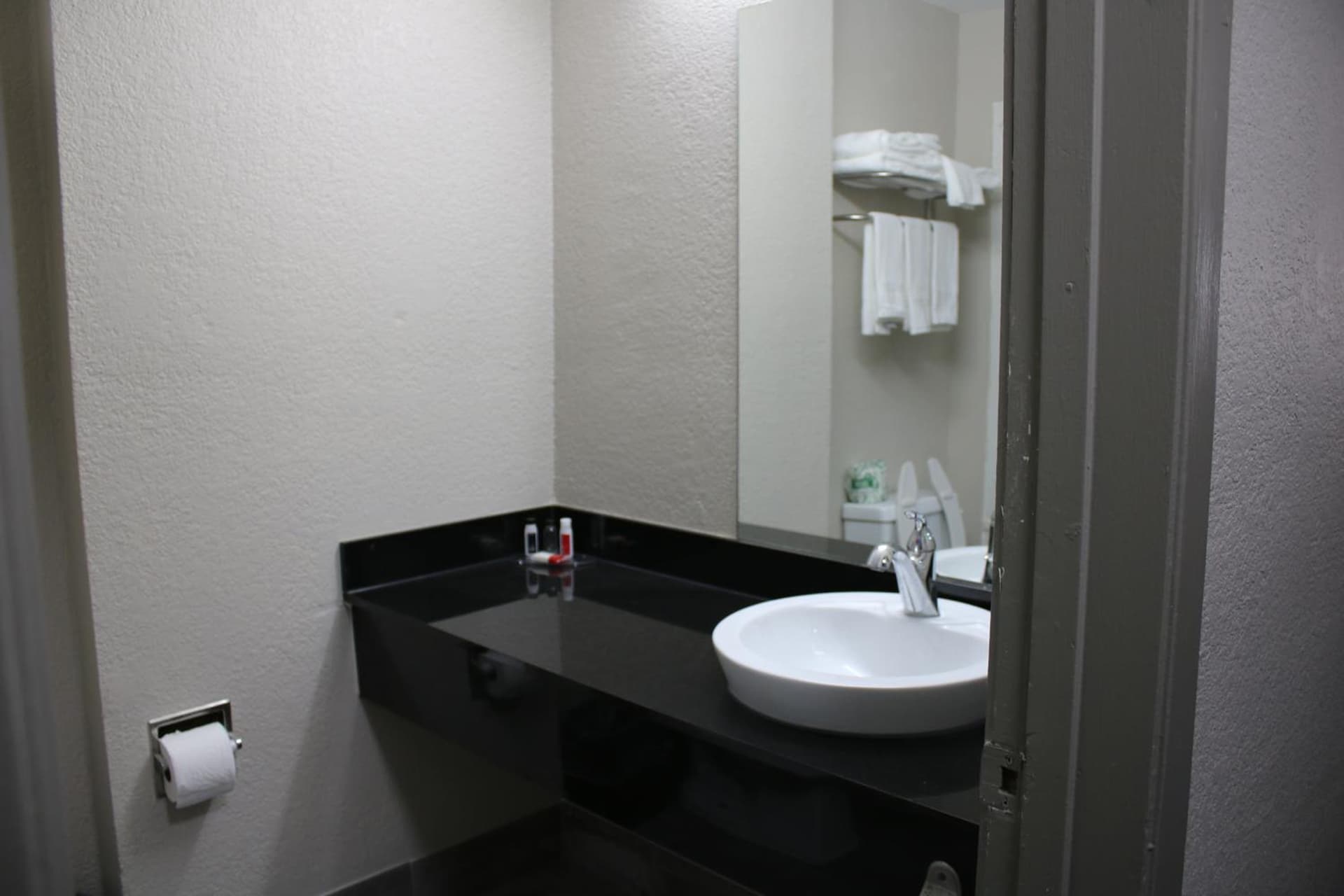 Days Inn by Wyndham Waco University Area gallery photo in Waco, TX — image 78