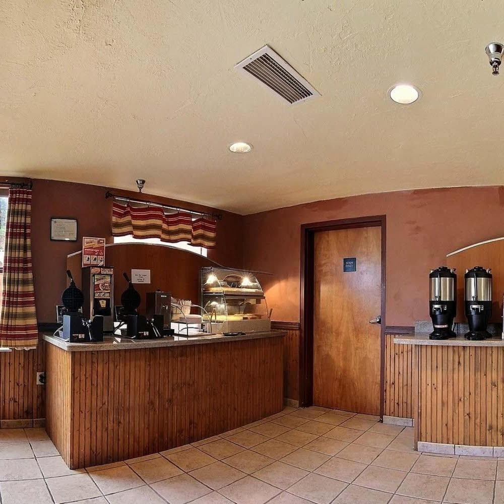 Ruidoso Mountain Inn property views in Ruidoso, NM — gallery photo 3