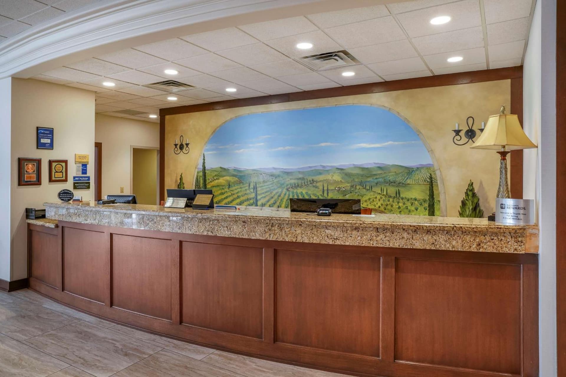 Best Western Premier Pasco Inn and Suites property views in Pasco, WA — gallery photo 3