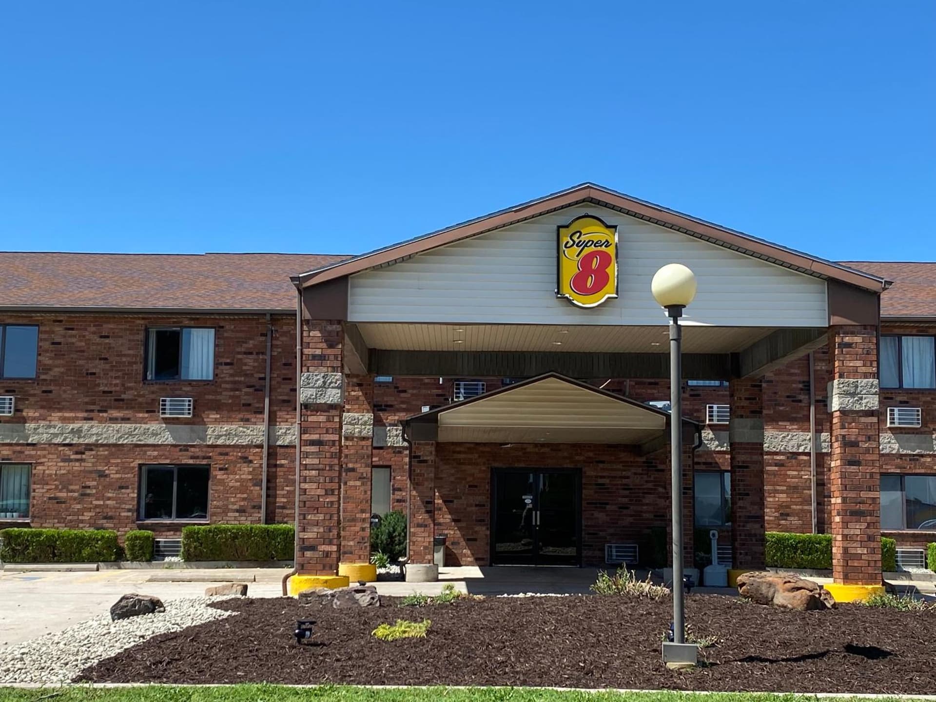 Super 8 by Wyndham Independence KS featured exterior or lobby in Independence, KS — similar hotel