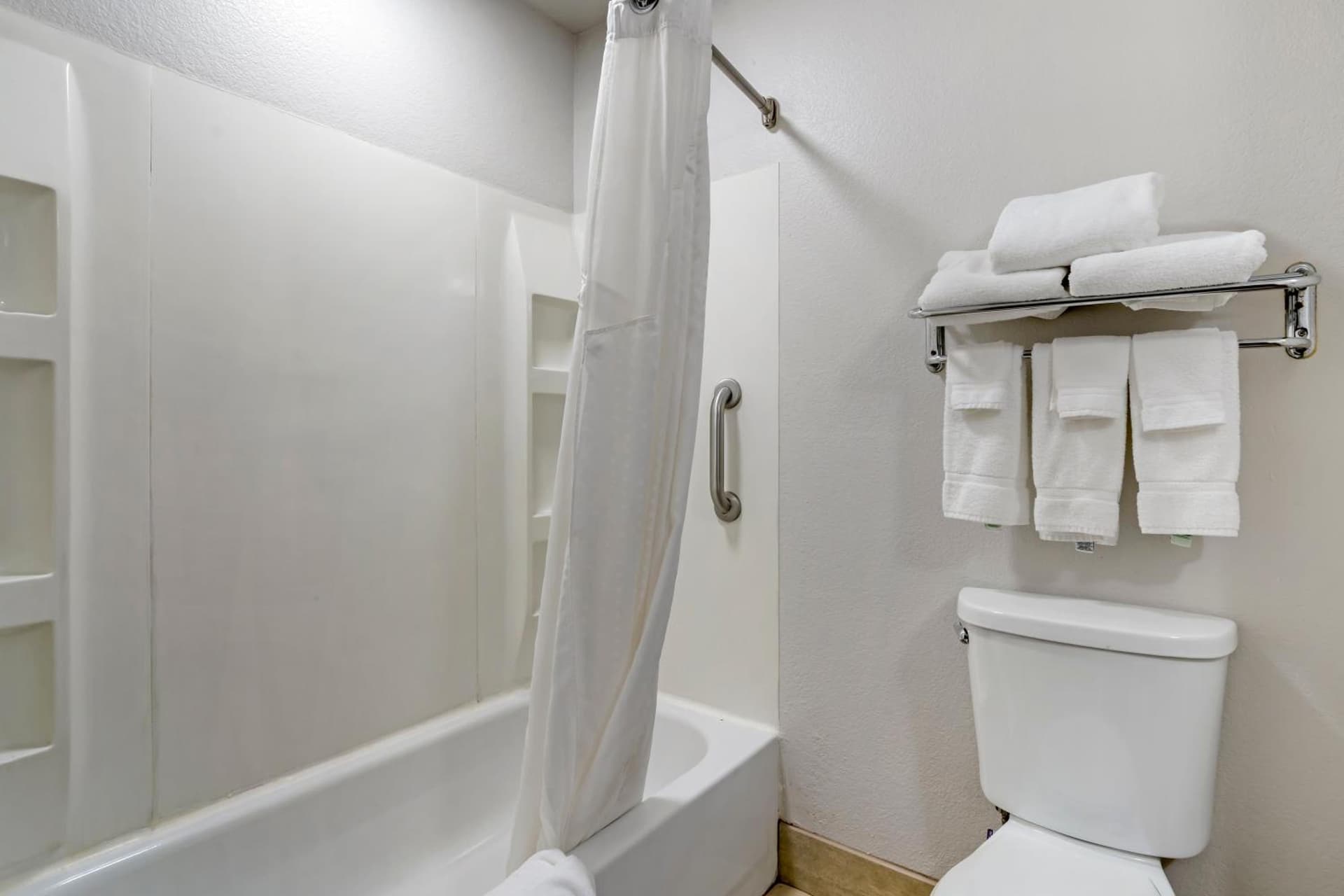 Holiday Inn Express Hotel & Suites - The Villages by IHG gallery photo in The Villages, FL — image 27