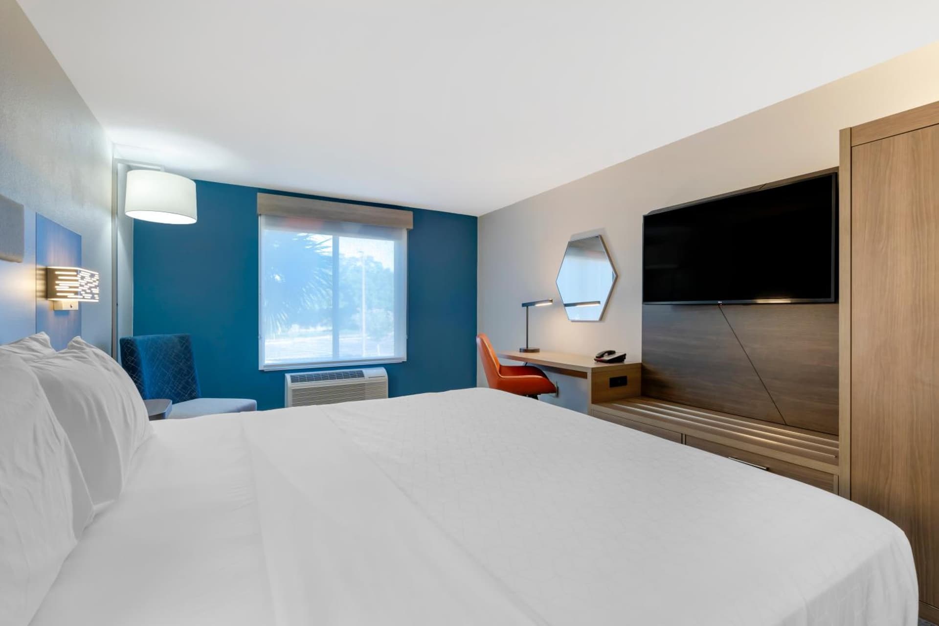 Holiday Inn Express Hotel & Suites - The Villages by IHG gallery photo in The Villages, FL — image 52