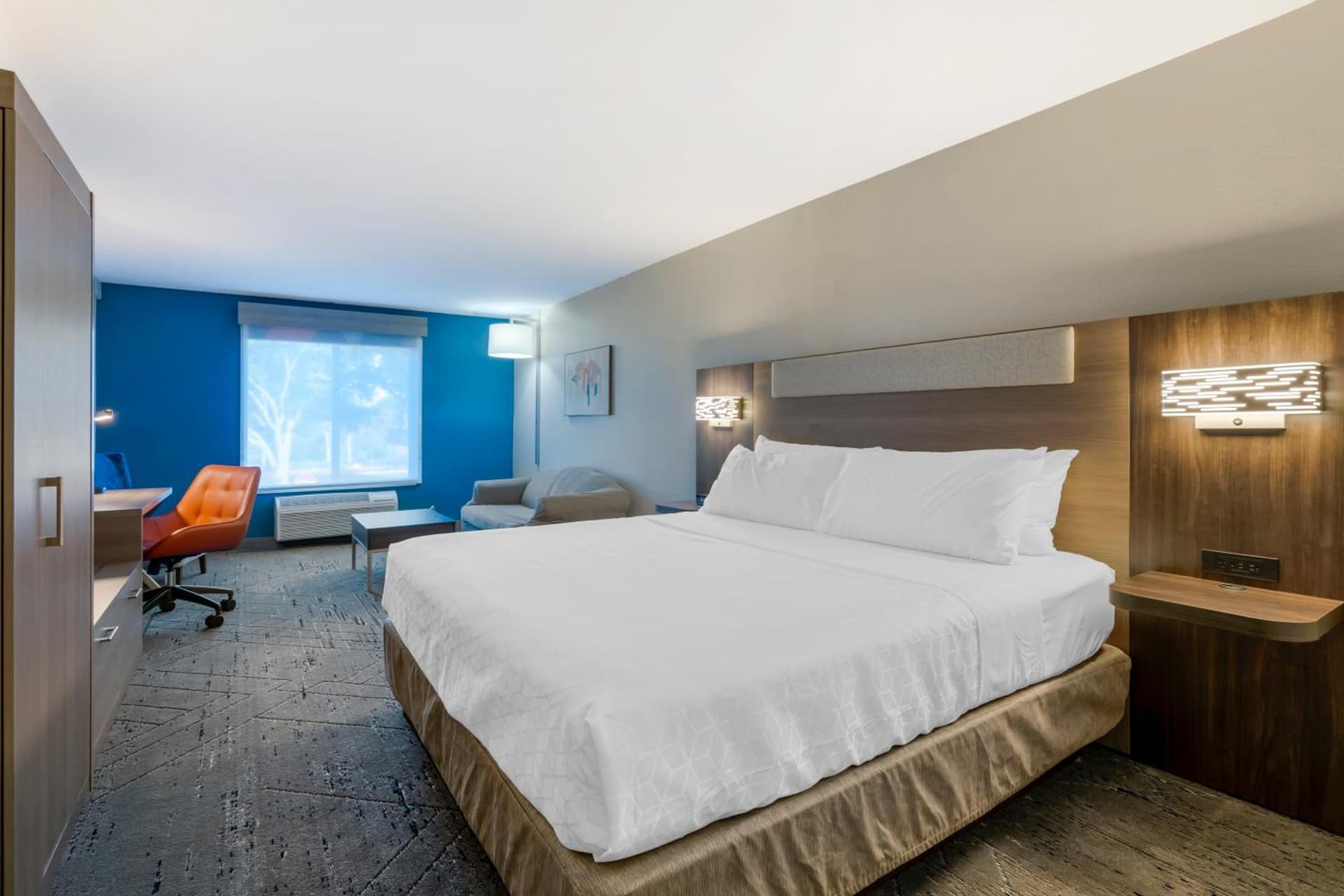 Holiday Inn Express Hotel & Suites - The Villages by IHG gallery photo in The Villages, FL — image 107