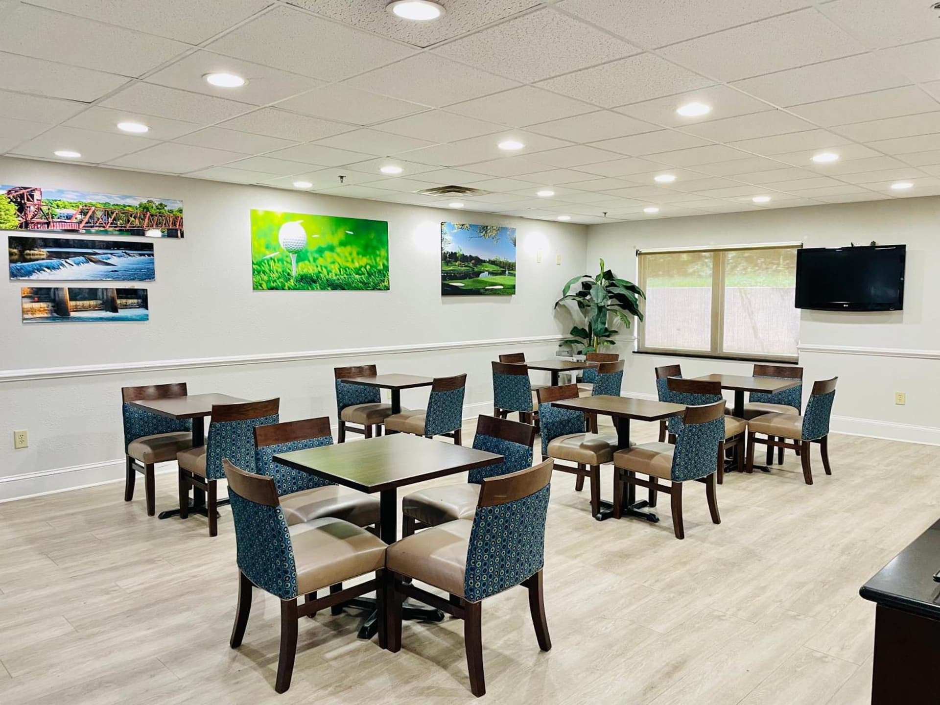 Comfort Inn & Suites Augusta Fort Gordon Area property views in Augusta, GA — gallery photo 3