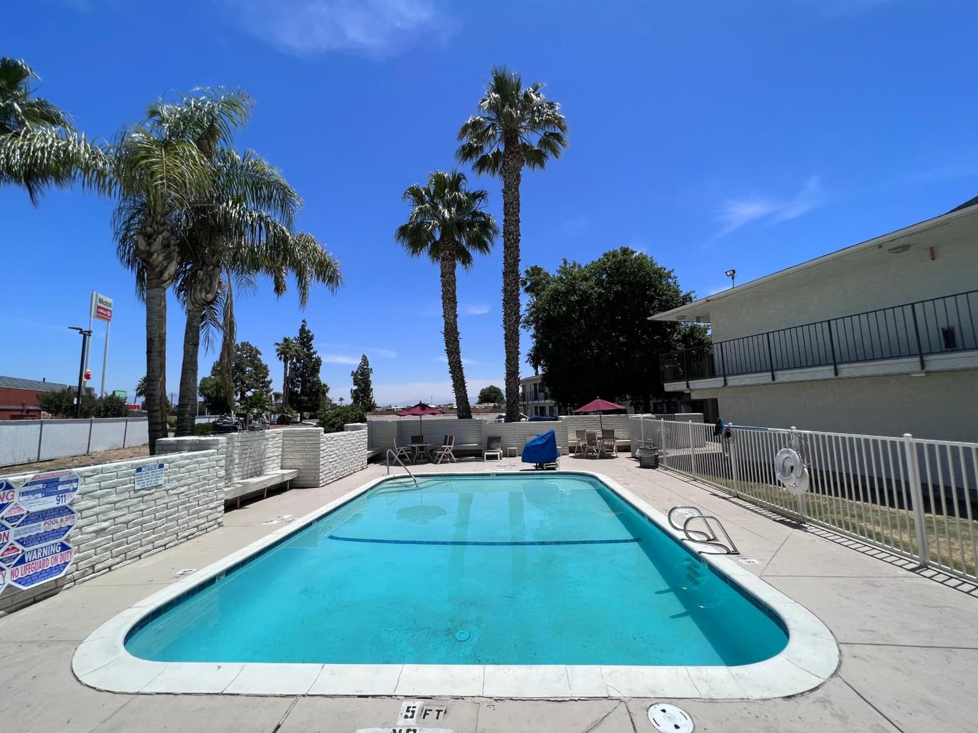 Motel 6-Bakersfield, CA - South gallery photo in Bakersfield, CA — image 50