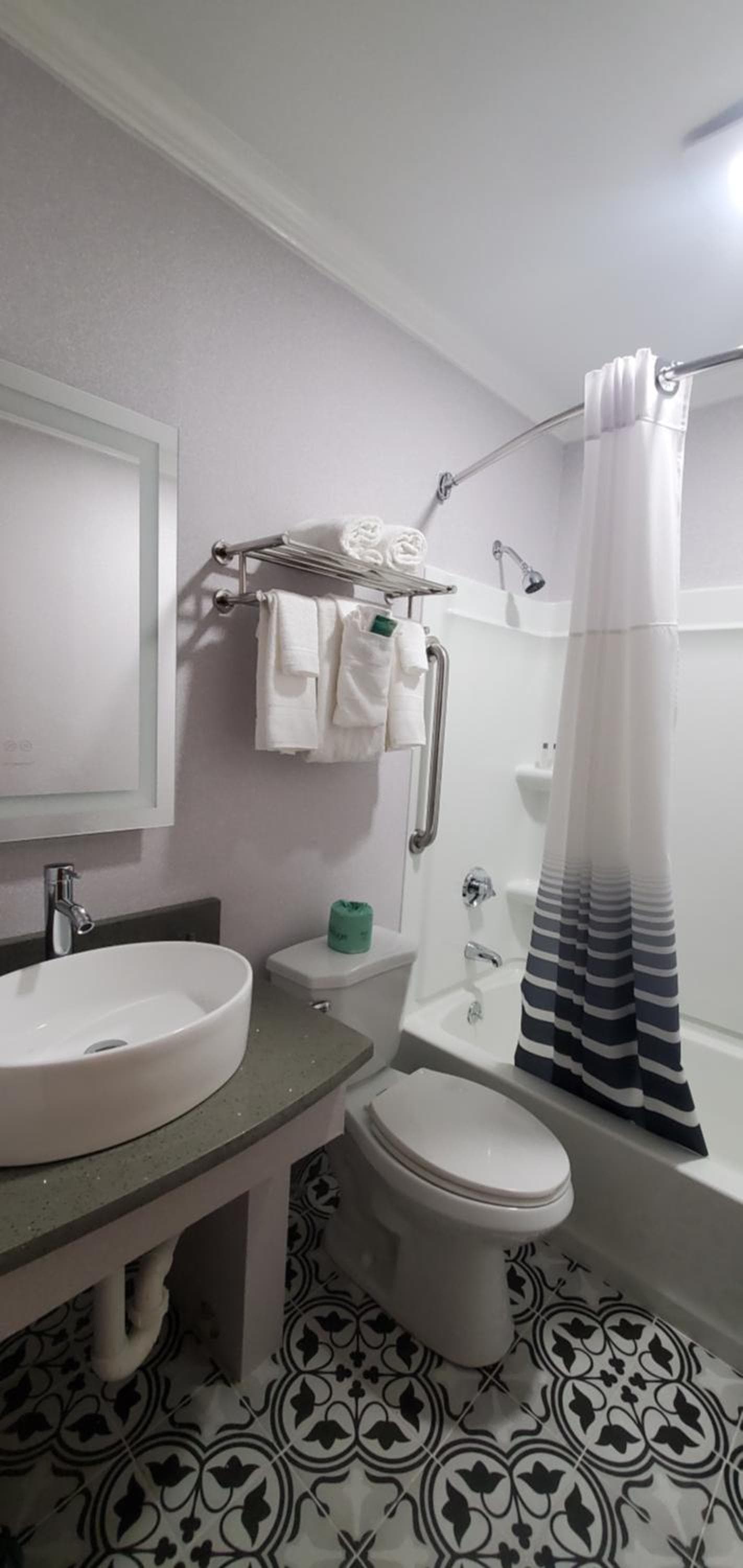 Ambassador Inn and Suites gallery photo in South Yarmouth, MA — image 62