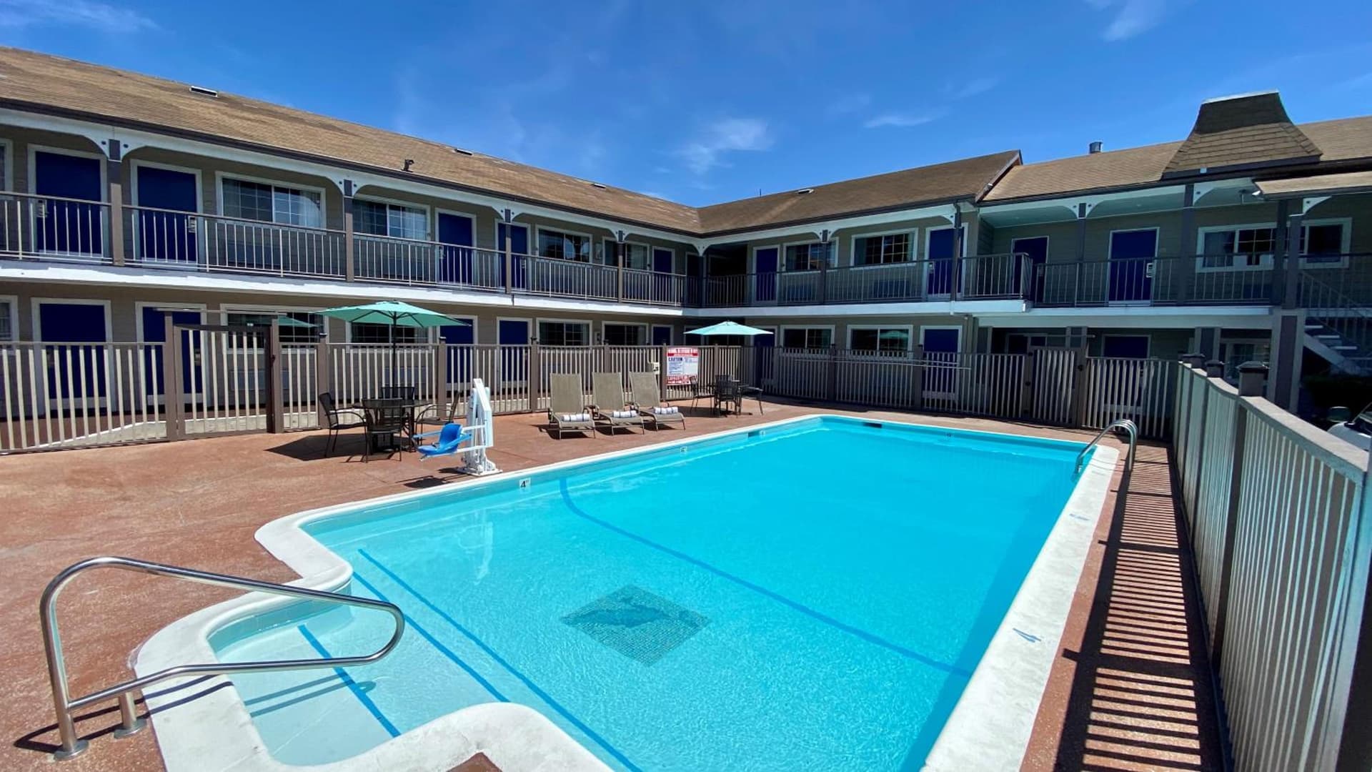 SureStay Hotel by Best Western Santa Cruz interior in Santa Cruz, CA — gallery photo 2