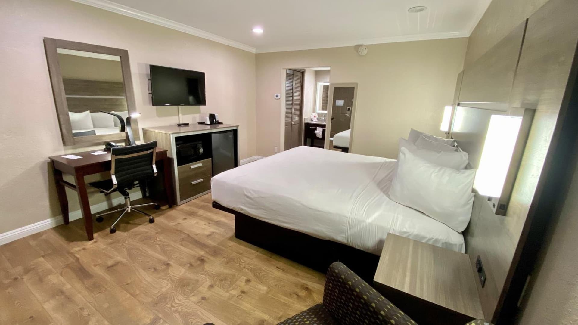 SureStay Hotel by Best Western Santa Cruz gallery photo in Santa Cruz, CA — image 15