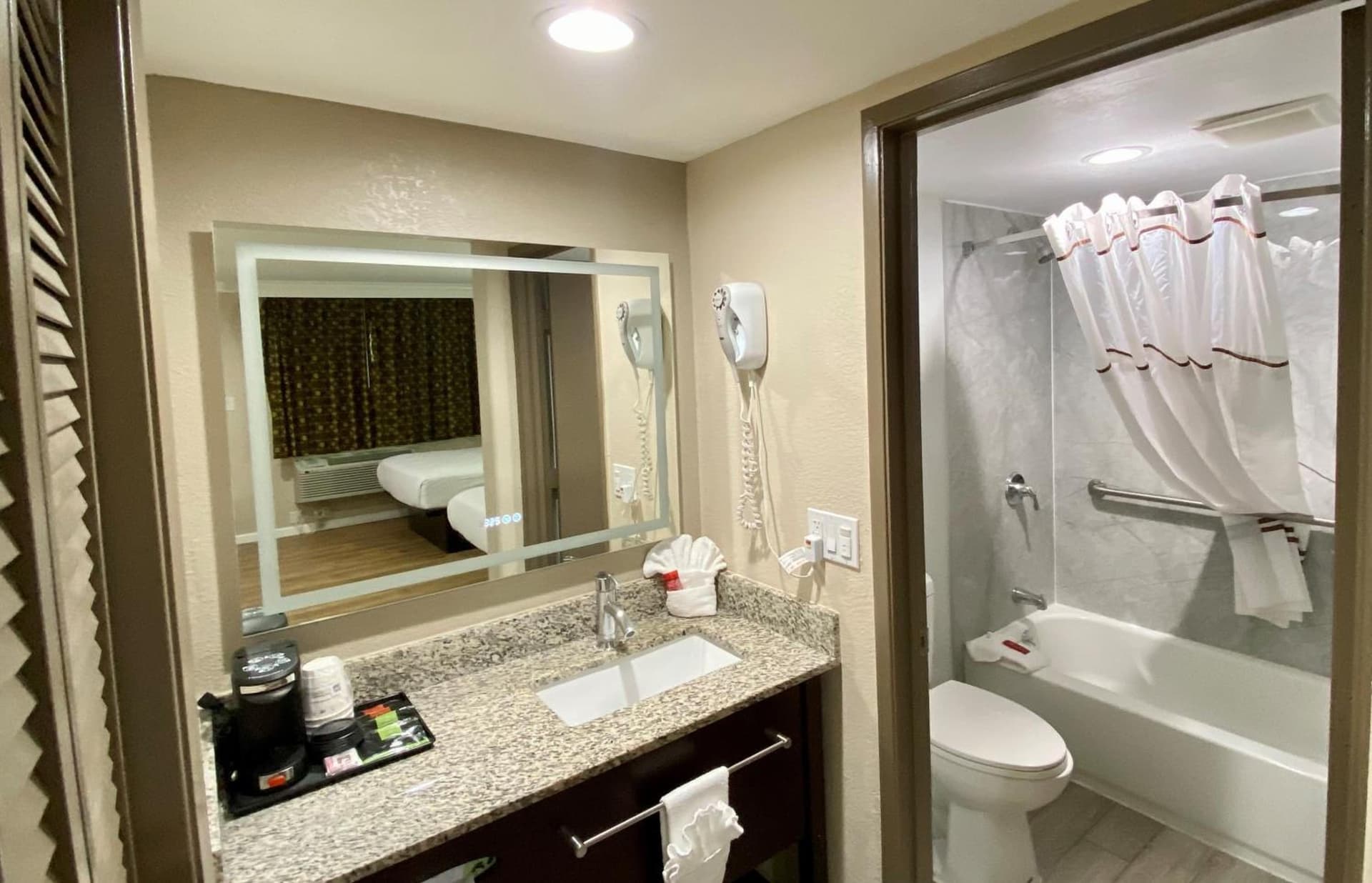 SureStay Hotel by Best Western Santa Cruz gallery photo in Santa Cruz, CA — image 26