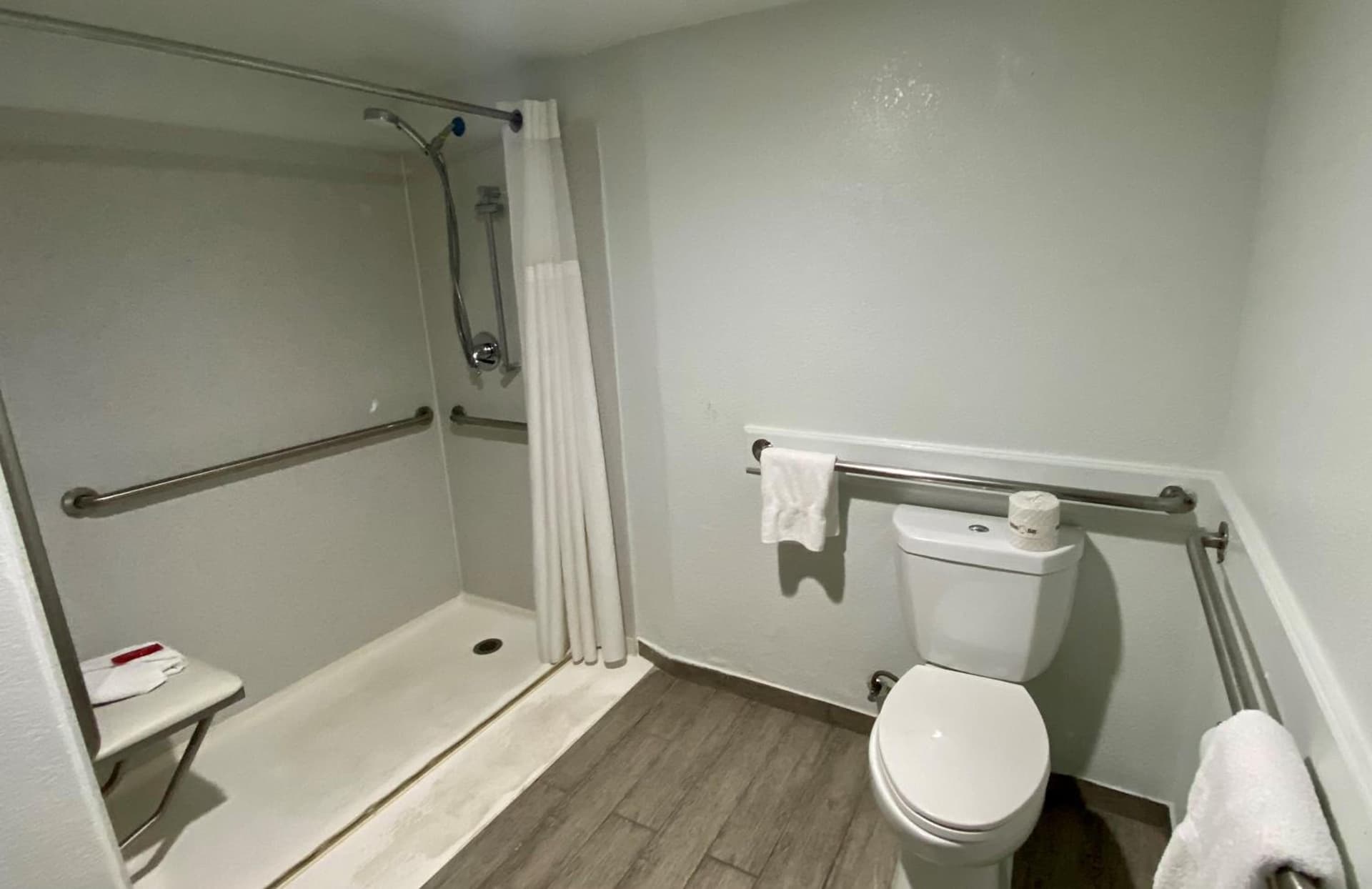 SureStay Hotel by Best Western Santa Cruz gallery photo in Santa Cruz, CA — image 29