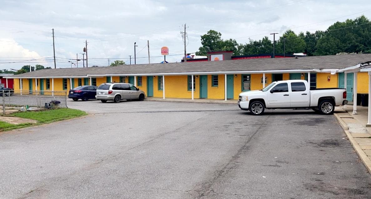 LAMPLIGHTER INN — hotel in Childersburg, Alabama