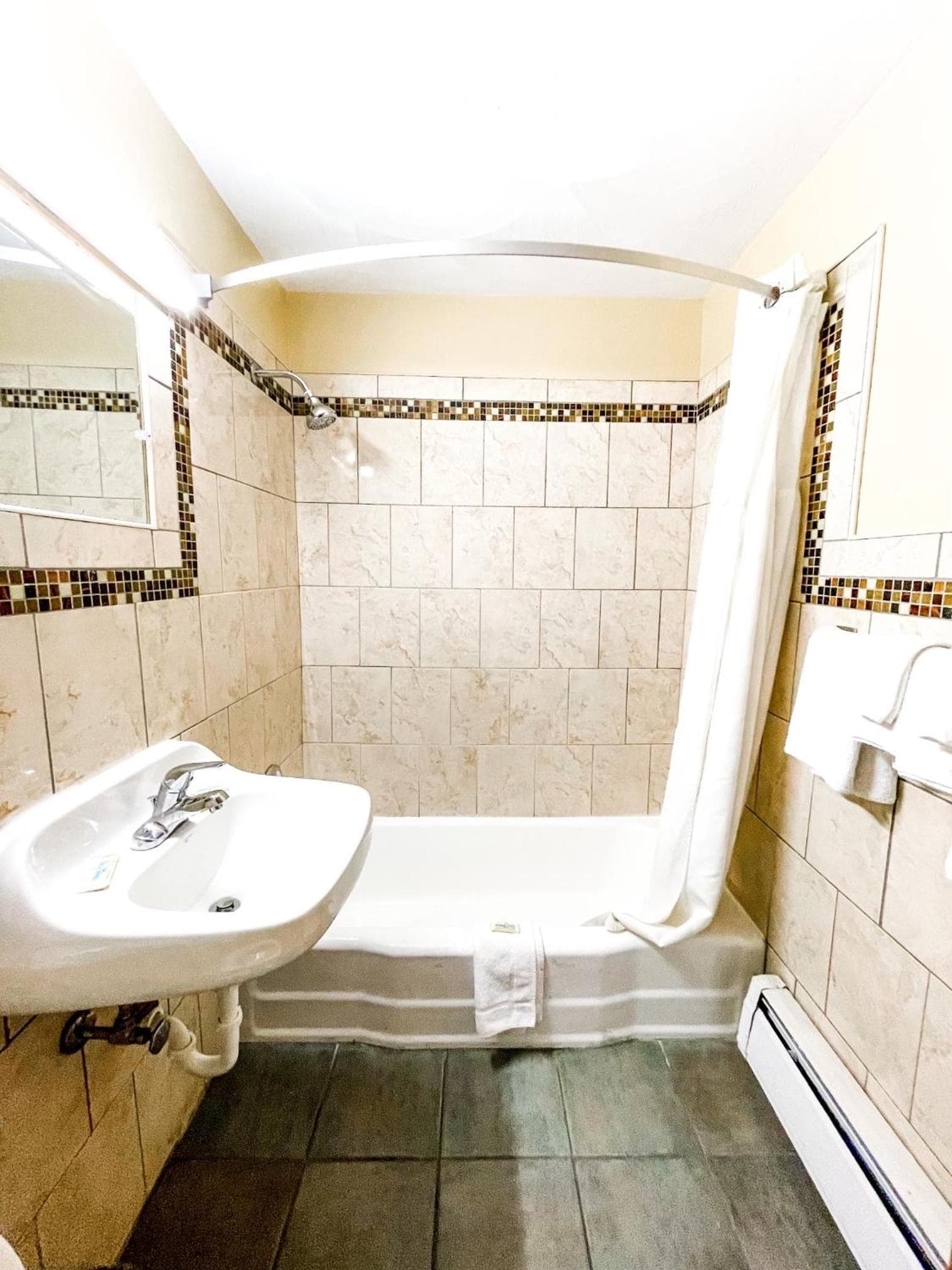 Utica Rest Inn gallery photo in Utica, NY — image 7