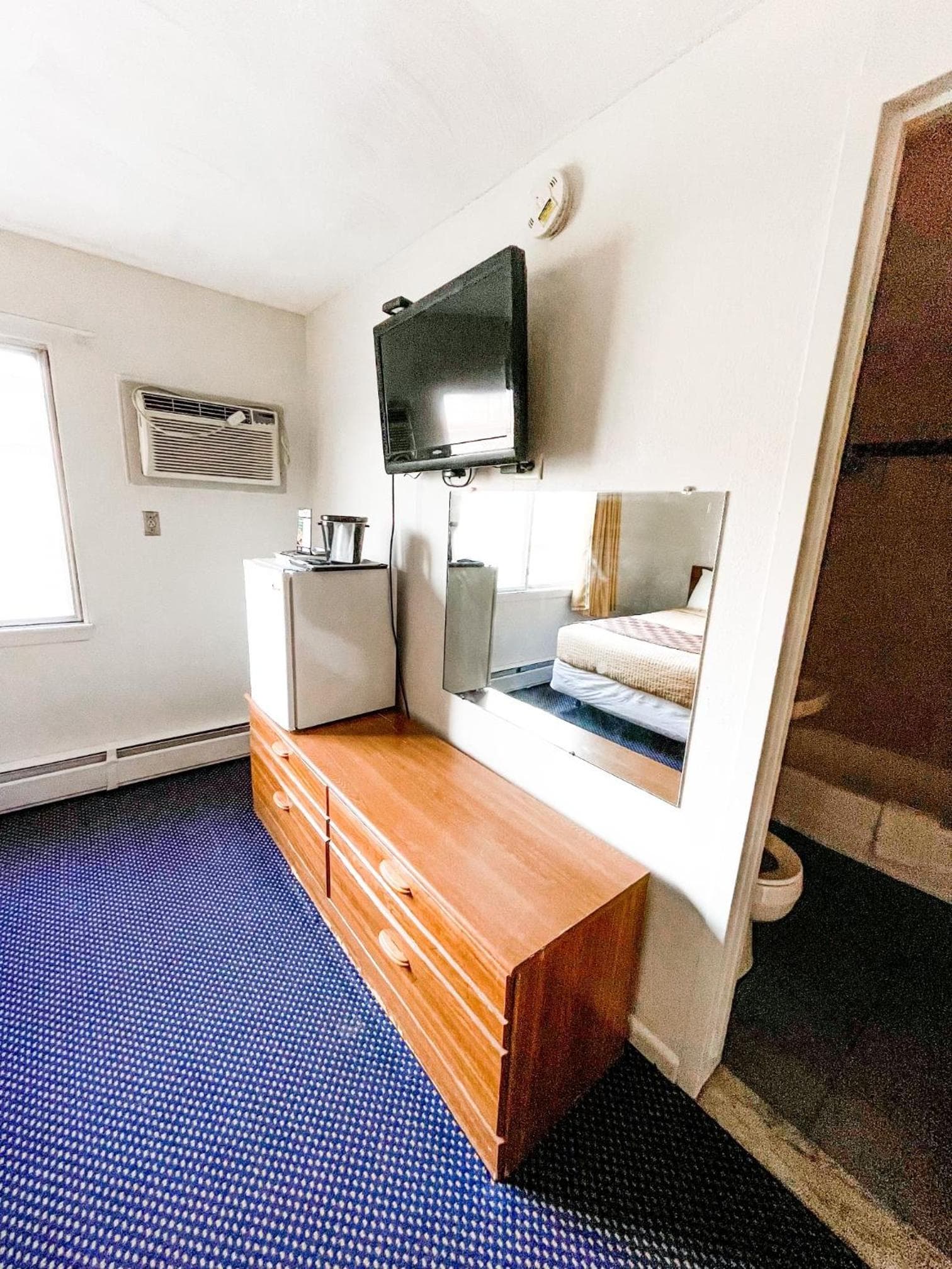 Utica Rest Inn gallery photo in Utica, NY — image 6