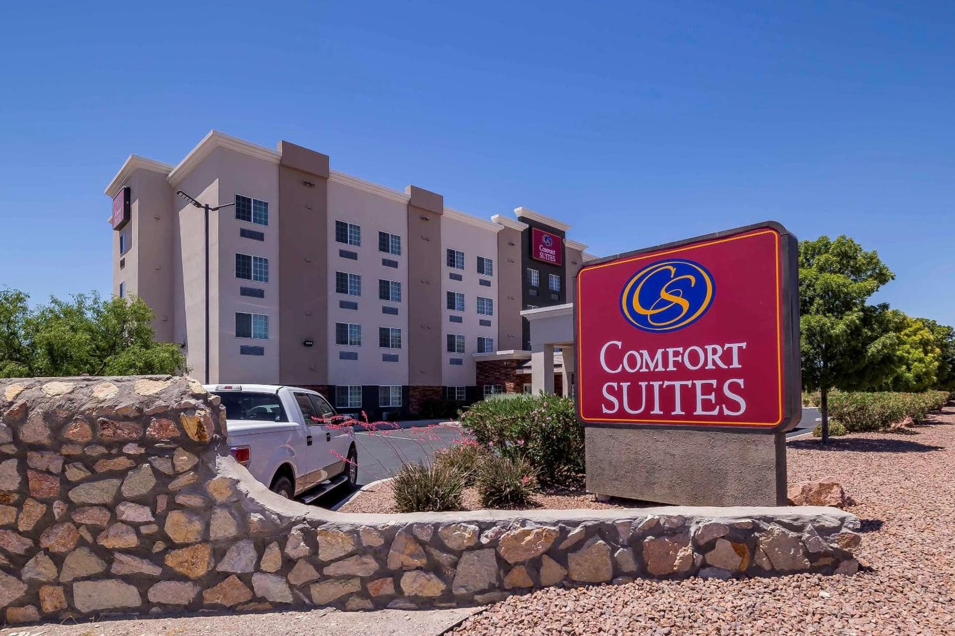Comfort Suites El Paso Airport property views in El Paso, TX — gallery photo 3