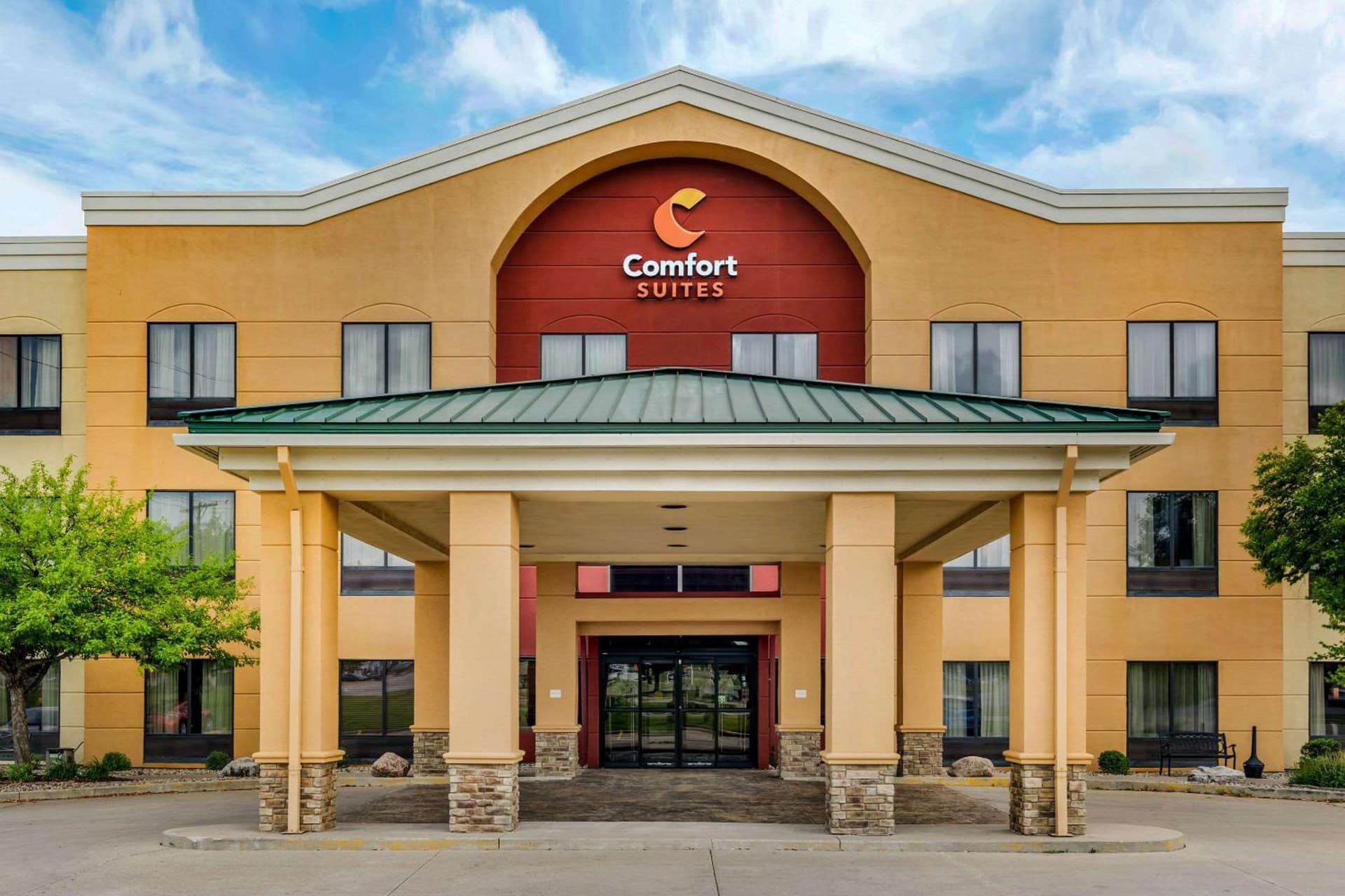 Comfort Suites near Route 66 property views in Springfield, IL — gallery photo 3