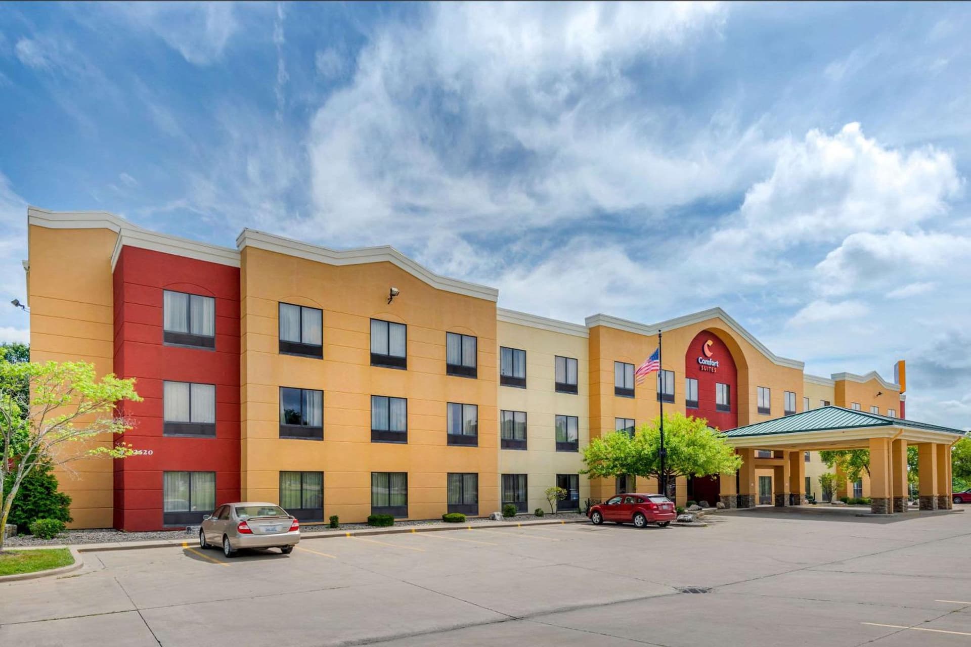 Comfort Suites near Route 66 interior in Springfield, IL — gallery photo 2