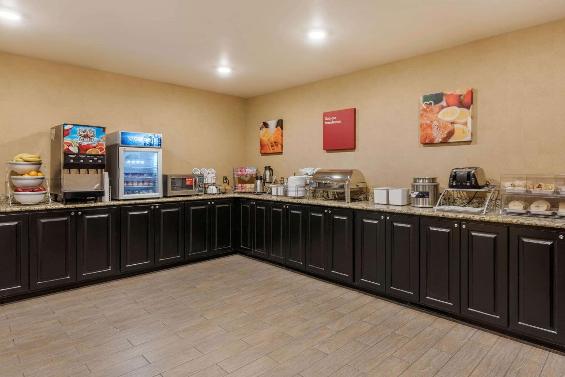 Comfort Suites near Route 66 interior in Springfield, IL — gallery photo 2