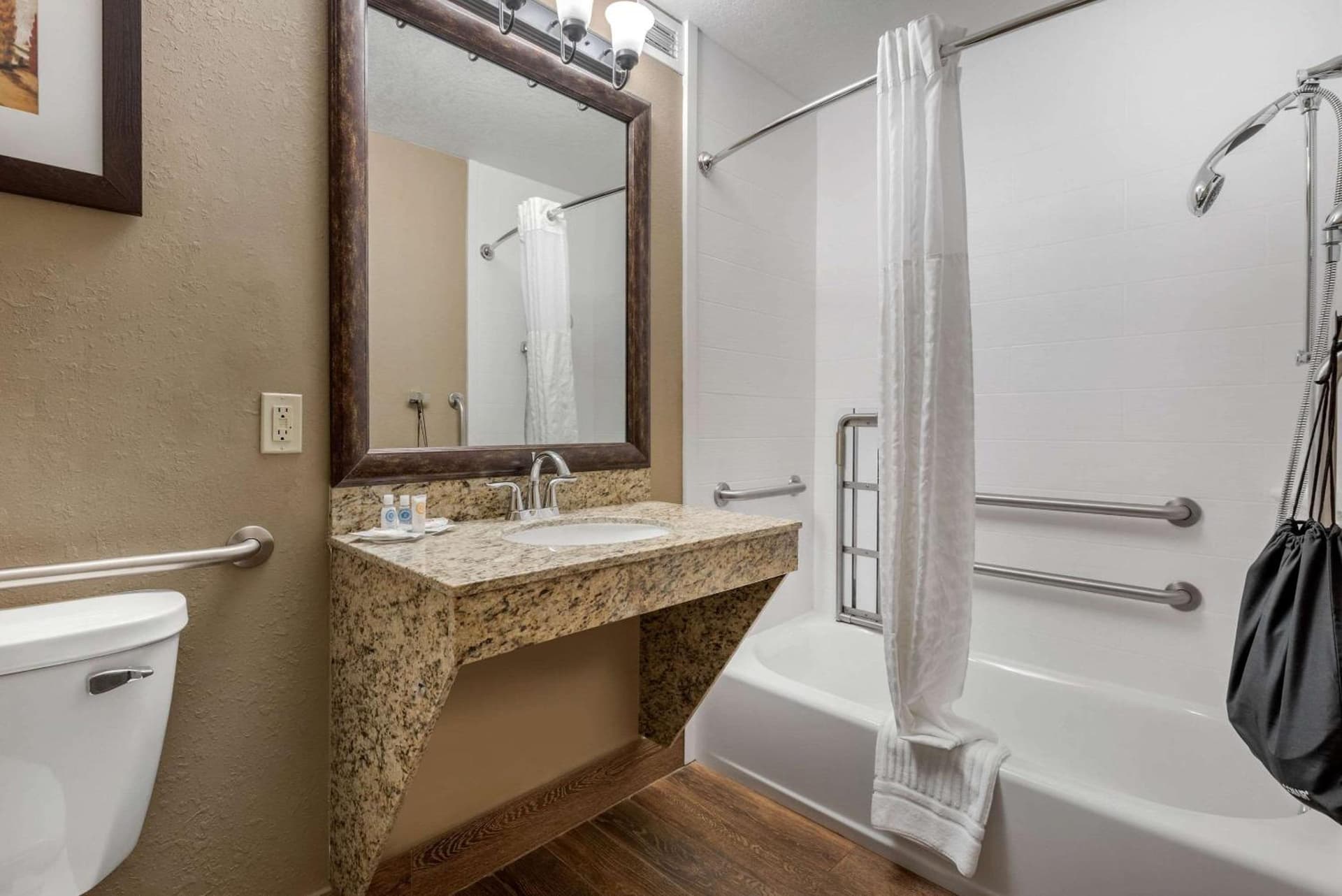 Comfort Suites near Route 66 gallery photo in Springfield, IL — image 24