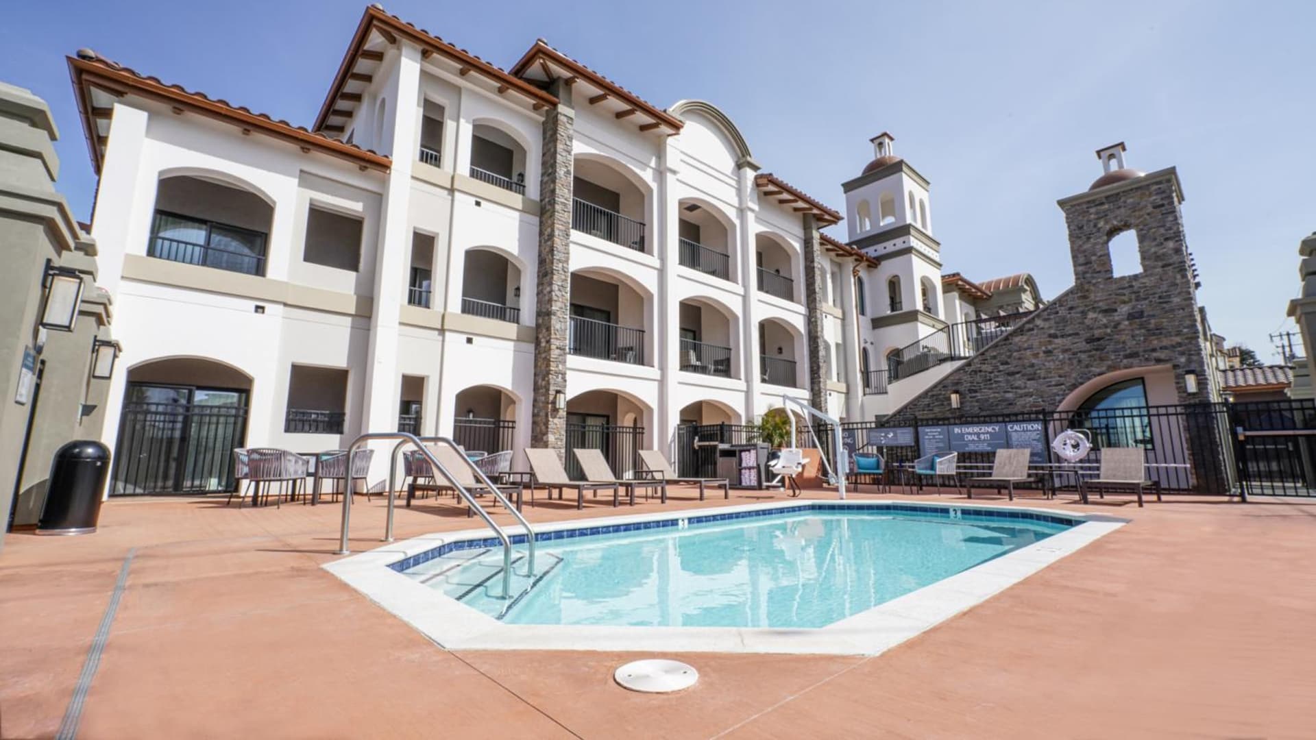 La Quinta Inn & Suites by Wyndham Santa Cruz gallery photo in Santa Cruz, CA — image 46