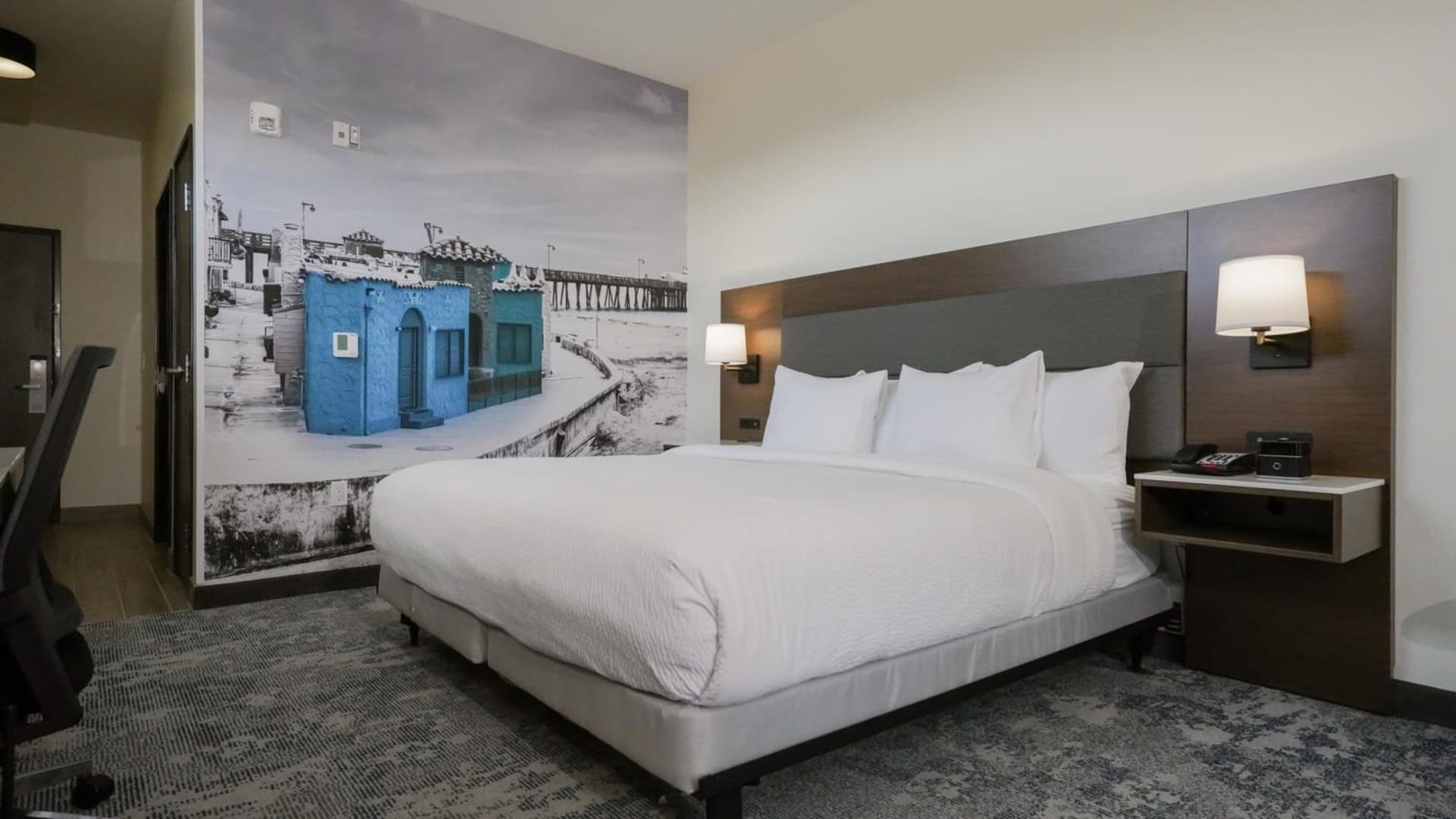 La Quinta Inn & Suites by Wyndham Santa Cruz gallery photo in Santa Cruz, CA — image 117