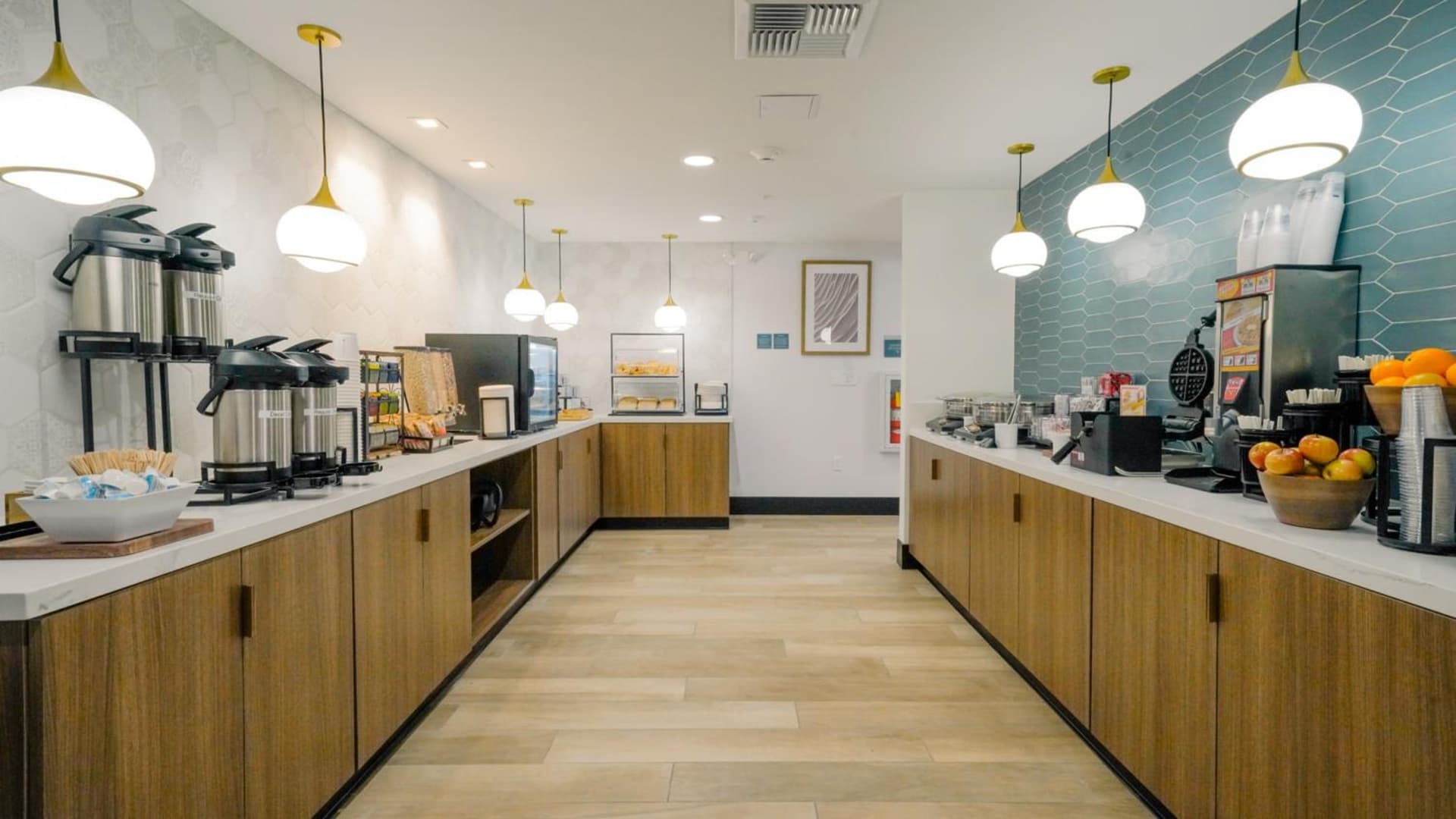 La Quinta Inn & Suites by Wyndham Santa Cruz gallery photo in Santa Cruz, CA — image 78