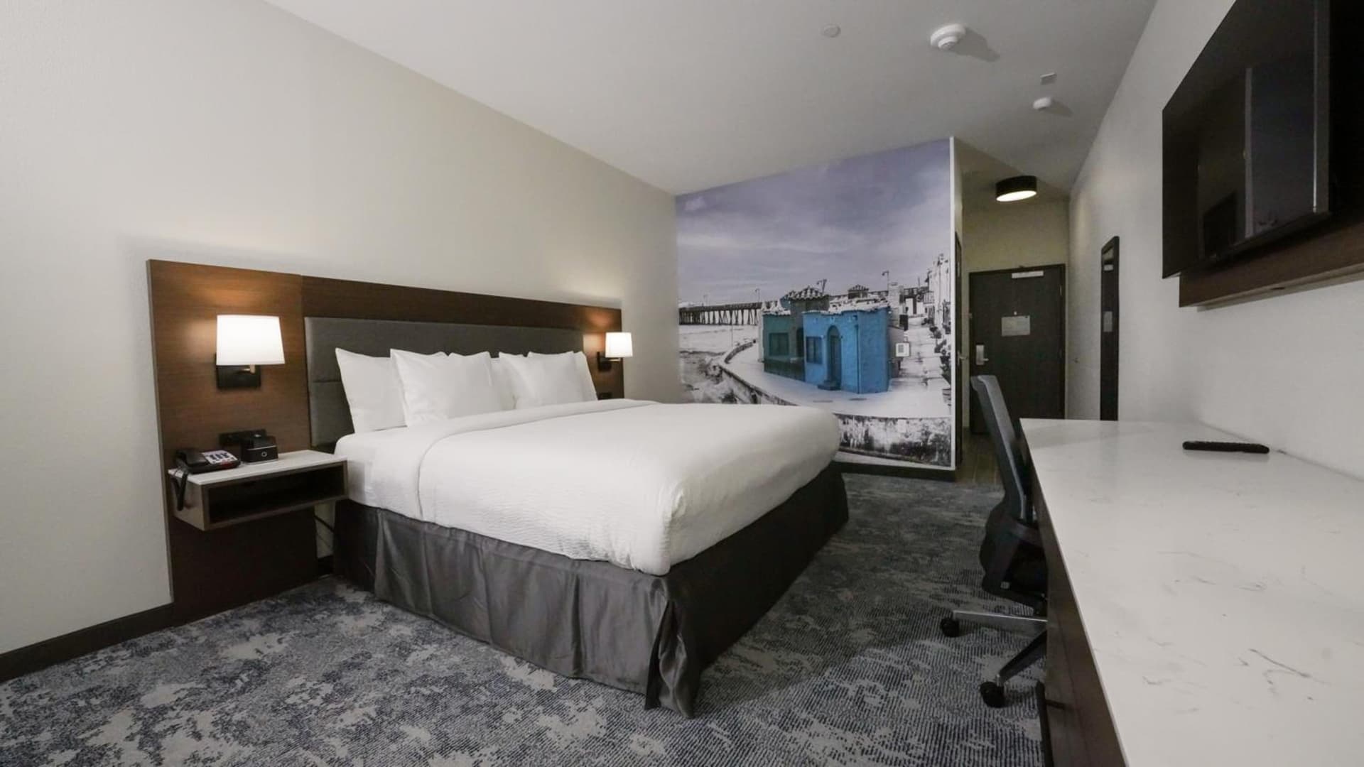La Quinta Inn & Suites by Wyndham Santa Cruz gallery photo in Santa Cruz, CA — image 118