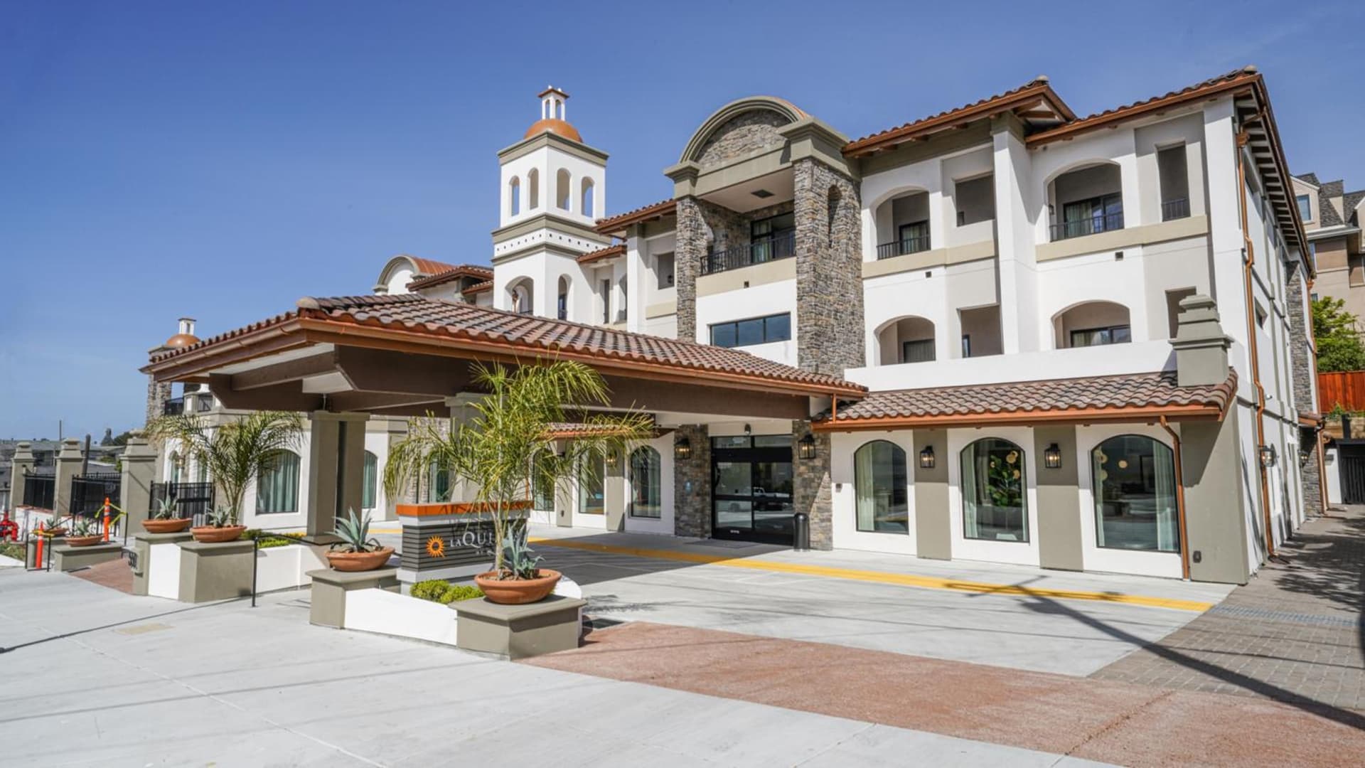 La Quinta Inn & Suites by Wyndham Santa Cruz gallery photo in Santa Cruz, CA — image 93