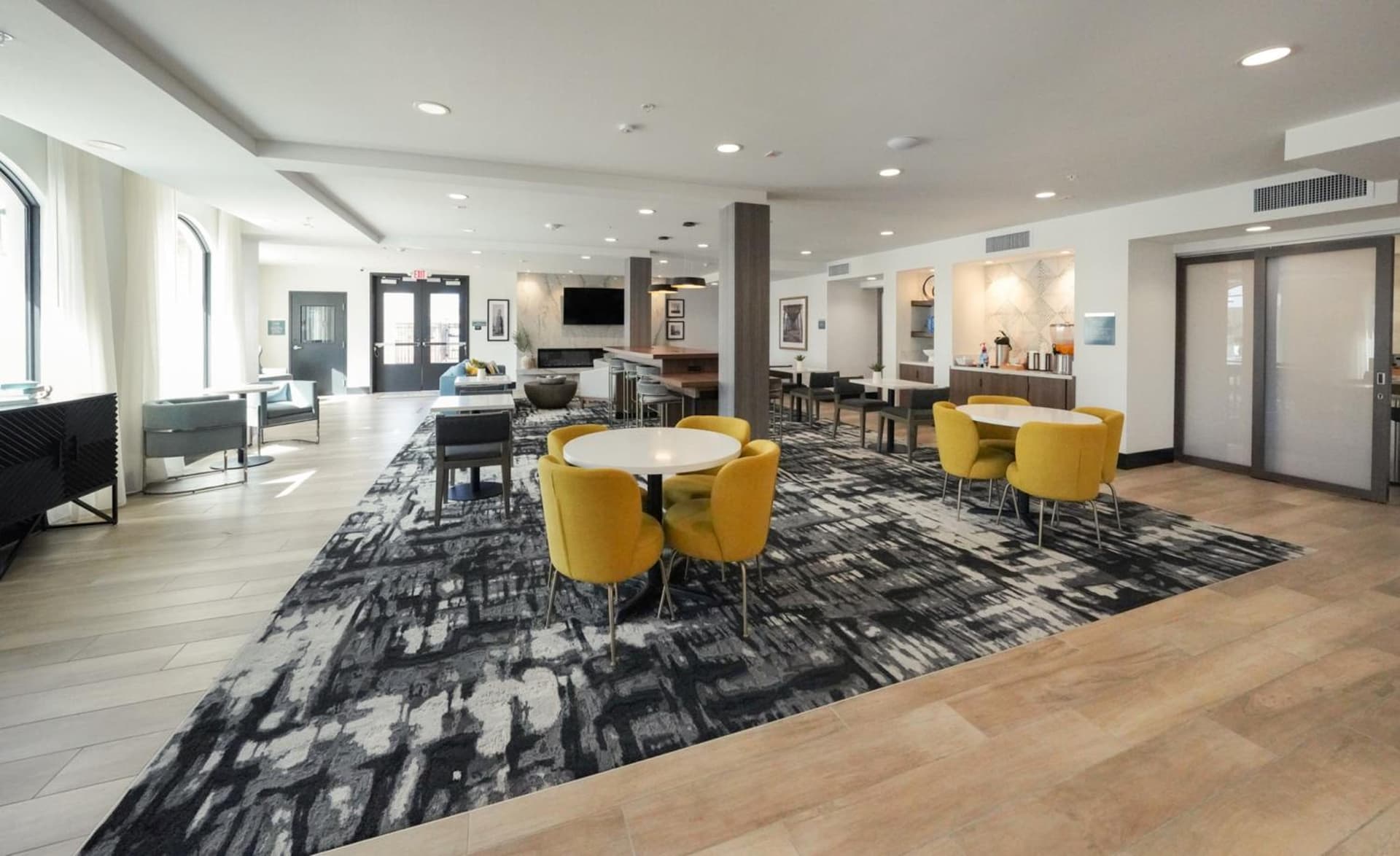 La Quinta Inn & Suites by Wyndham Santa Cruz gallery photo in Santa Cruz, CA — image 24