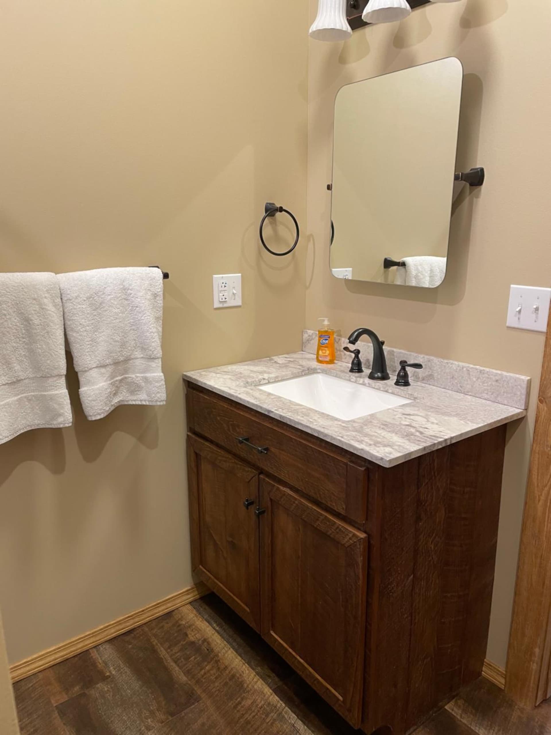 Rough Cut Lodge interior in Gaines — gallery photo 2