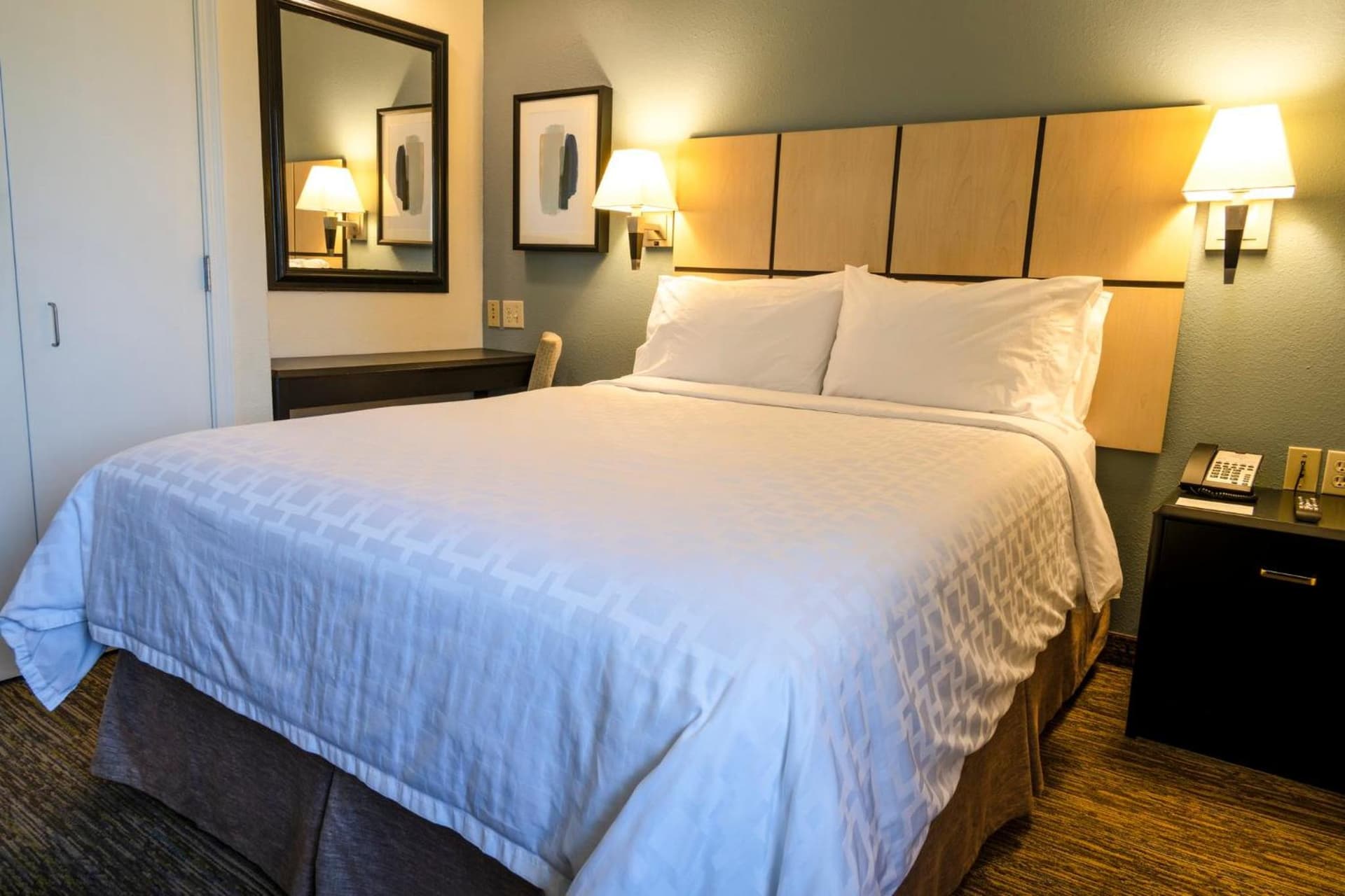 Candlewood Suites East Lansing by IHG gallery photo in Lansing, MI — image 4