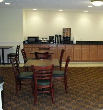 Days Inn by Wyndham Greensboro NC gallery photo in Greensboro, NC — image 30