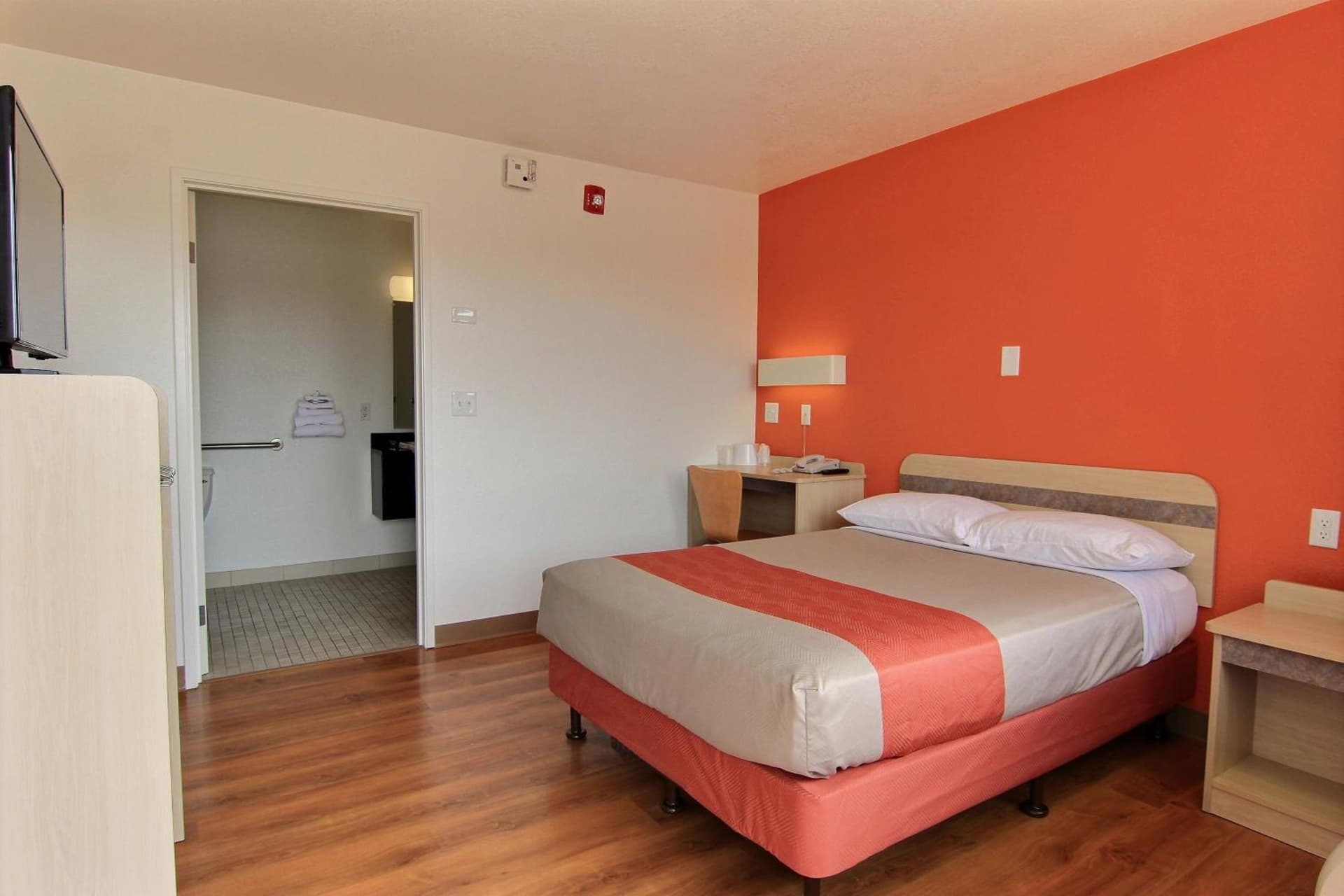Motel 6-Corpus Christi, TX - Northwest gallery photo in Corpus Christi, TX — image 10