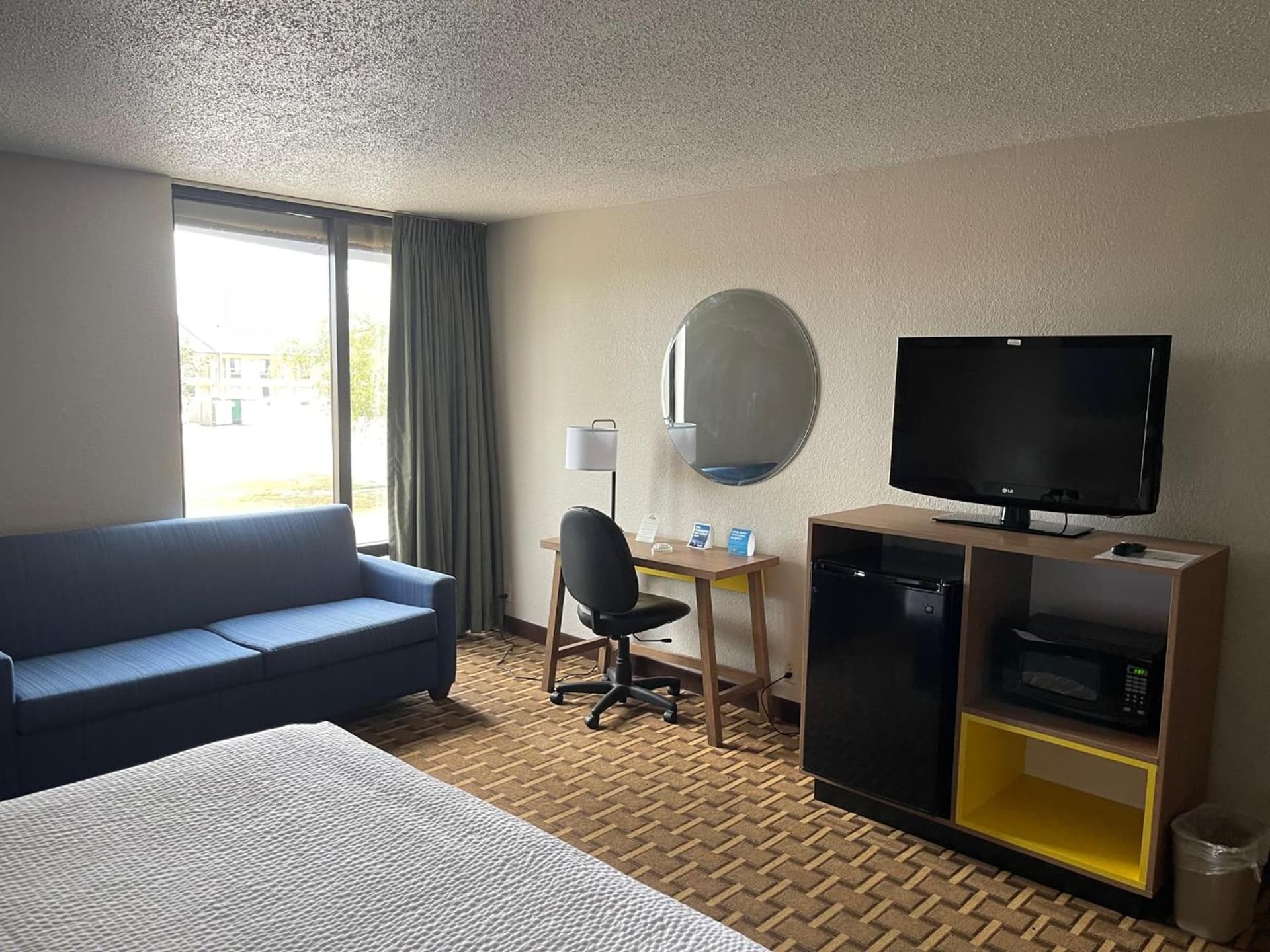 Days Inn by Wyndham Fayetteville-South/I-95 Exit 49 gallery photo in Fayetteville, NC — image 9