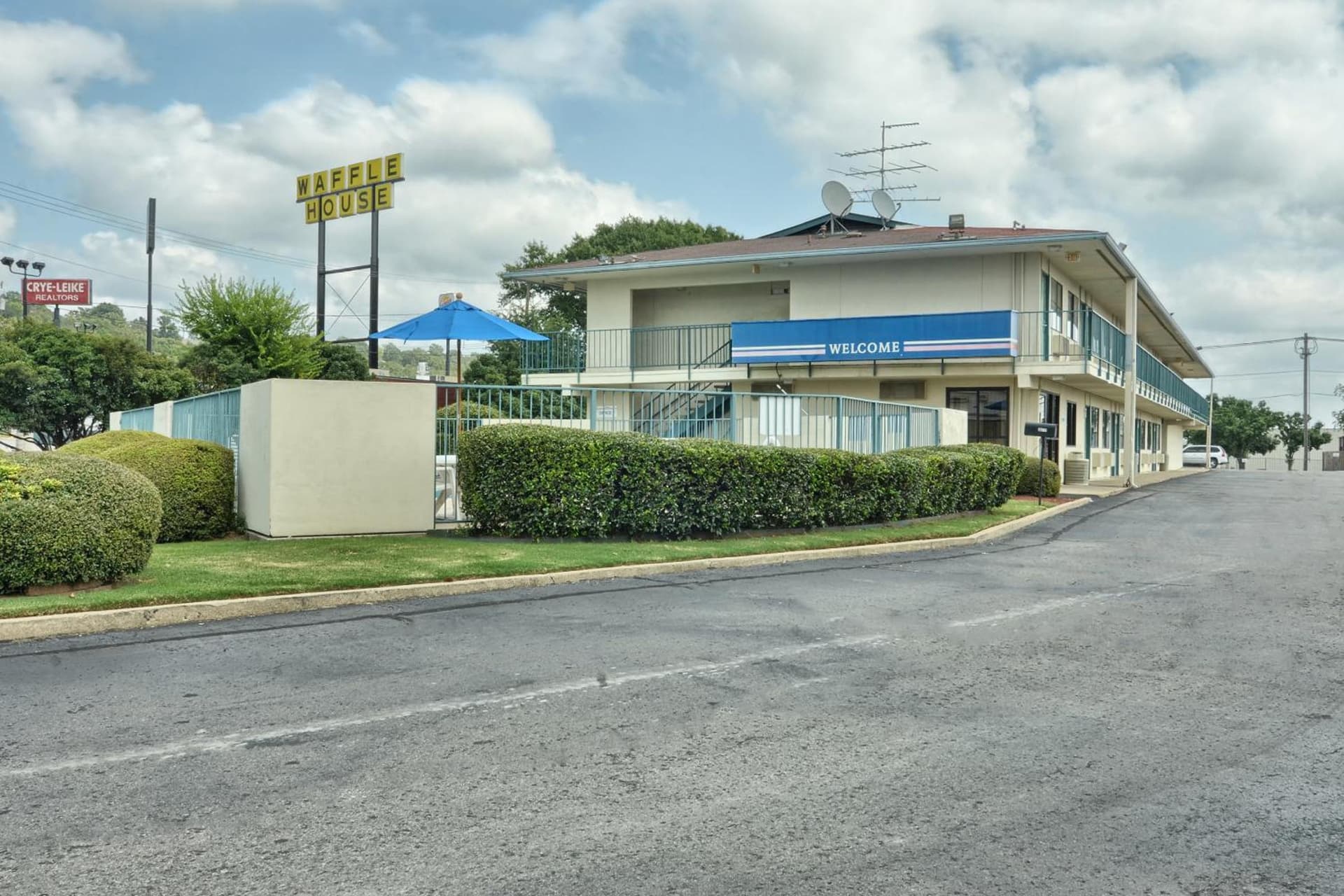 Skyline Inn interior in Conway, AR — gallery photo 2