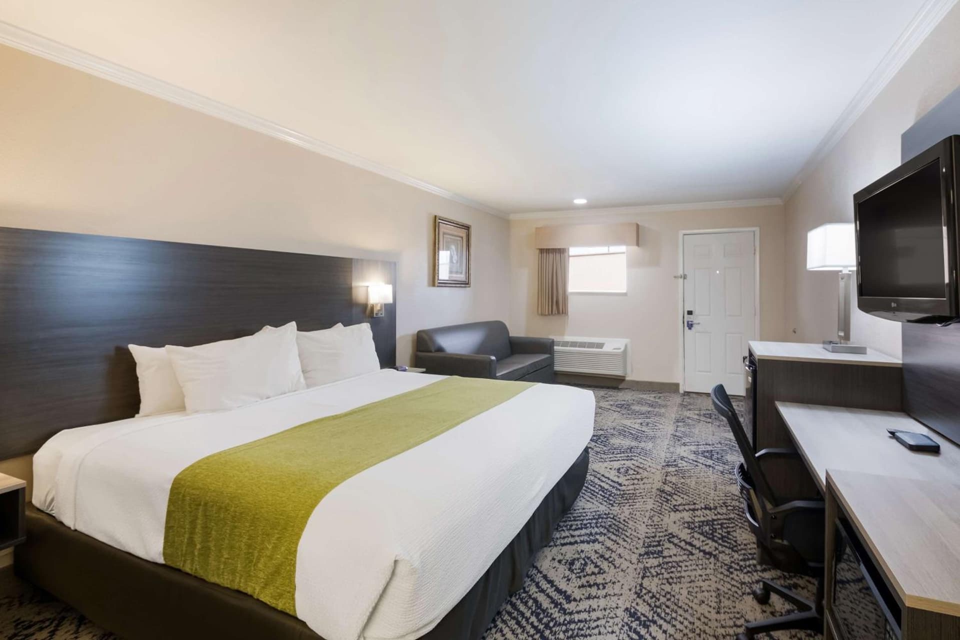 SureStay Hotel by Best Western Rockdale interior in Rockdale, TX — gallery photo 2