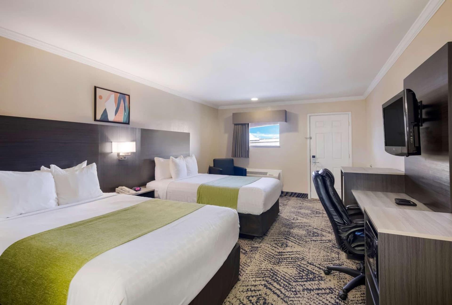 SureStay Hotel by Best Western Rockdale property views in Rockdale, TX — gallery photo 3