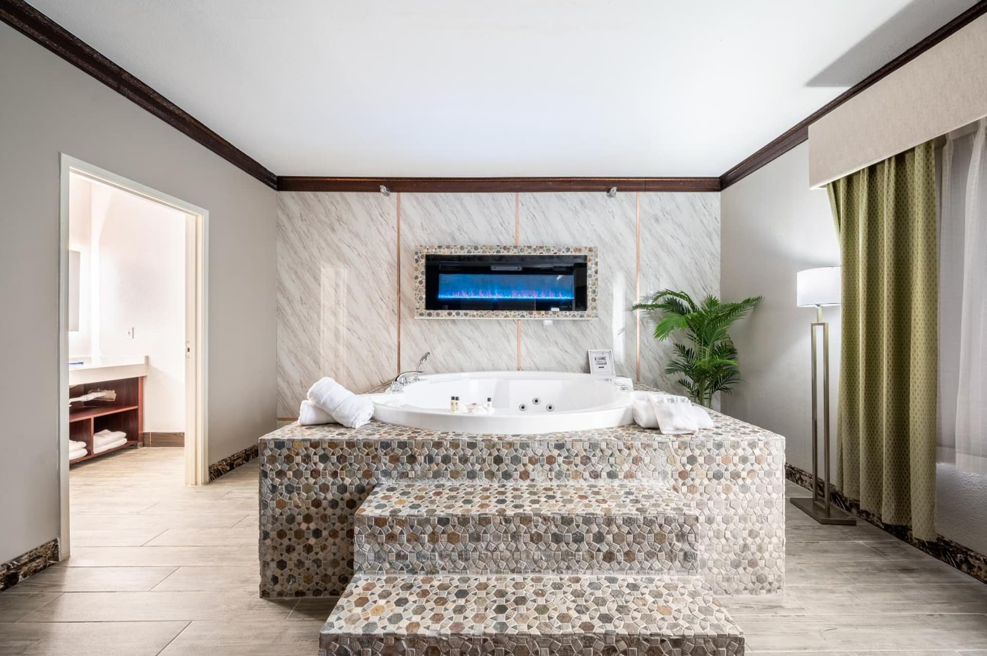 The Leo Collection Detroit, an Ascend Collection Hotel gallery photo in Lincoln Park, MI — image 35