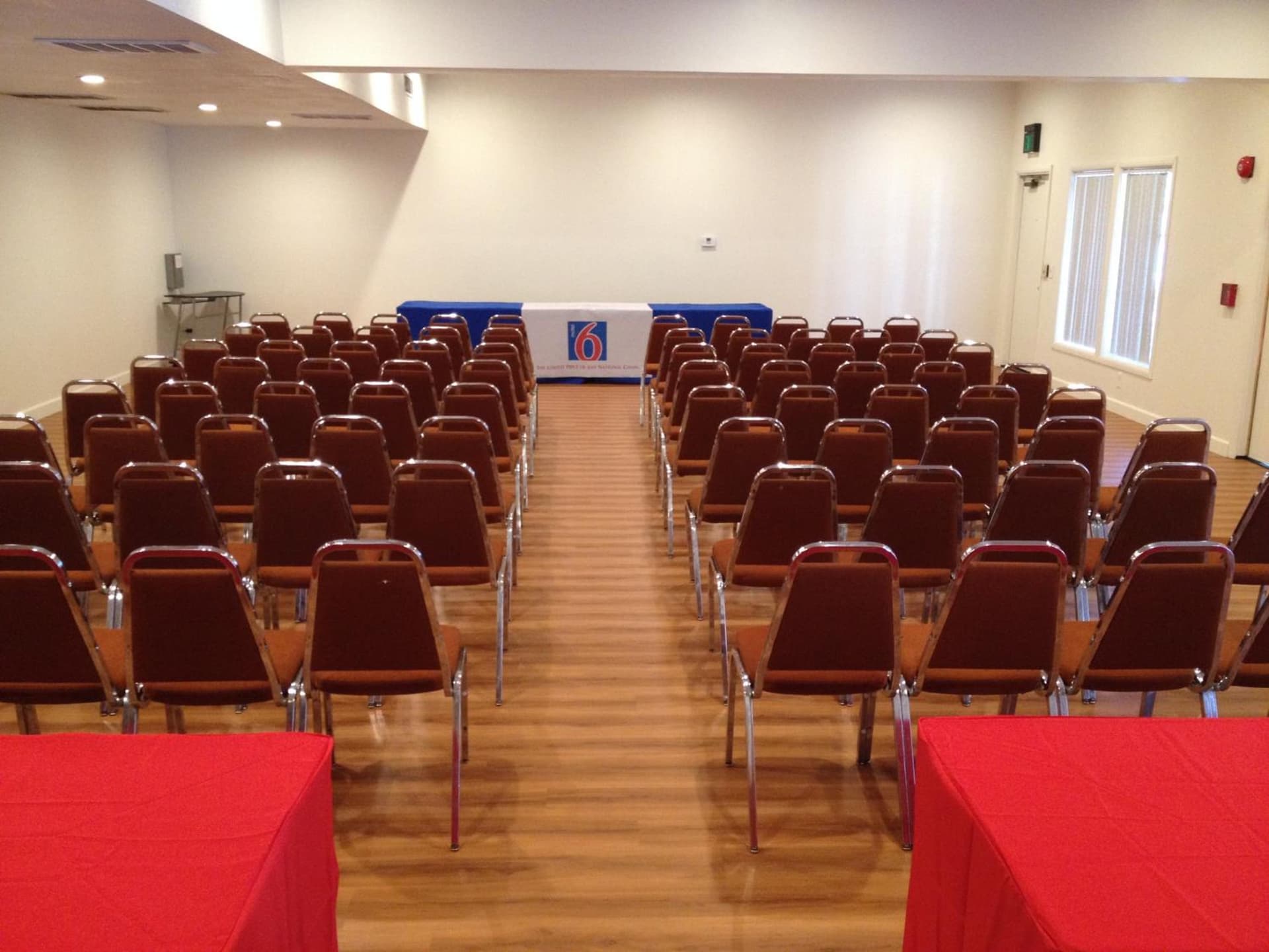 Motel 6 Hemet gallery photo in Hemet, CA — image 33