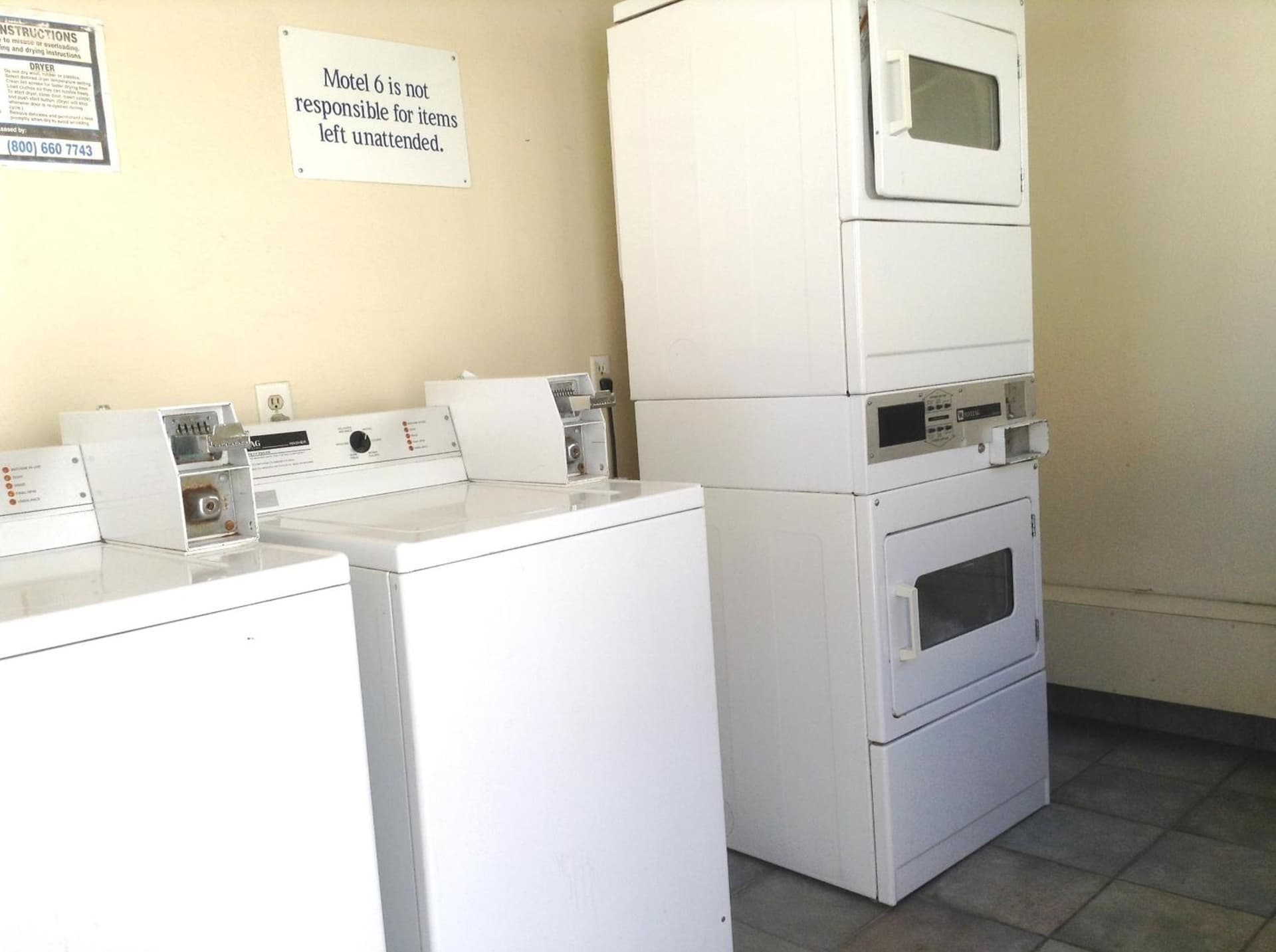 Motel 6 Hemet gallery photo in Hemet, CA — image 22