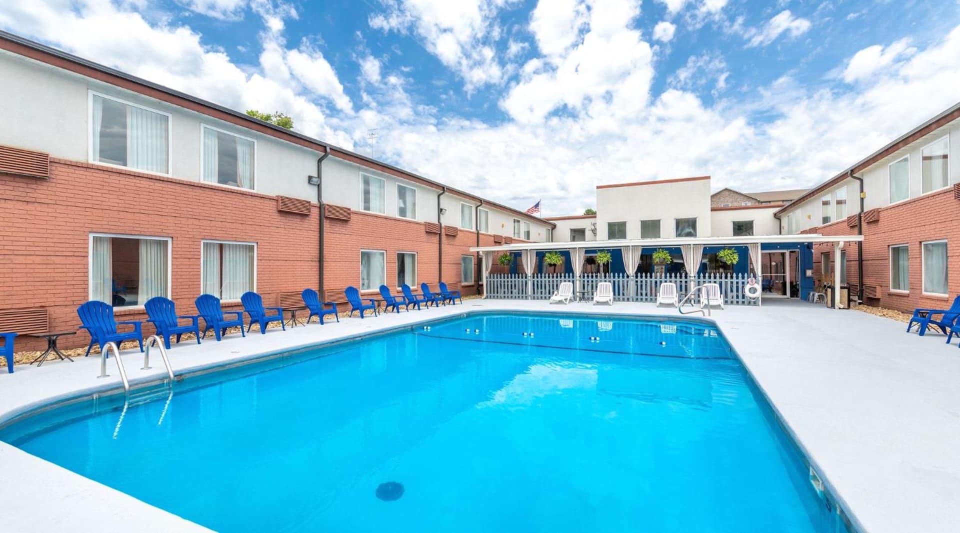 THE BRANSINN Entertainment District property views in Branson, MO — gallery photo 3