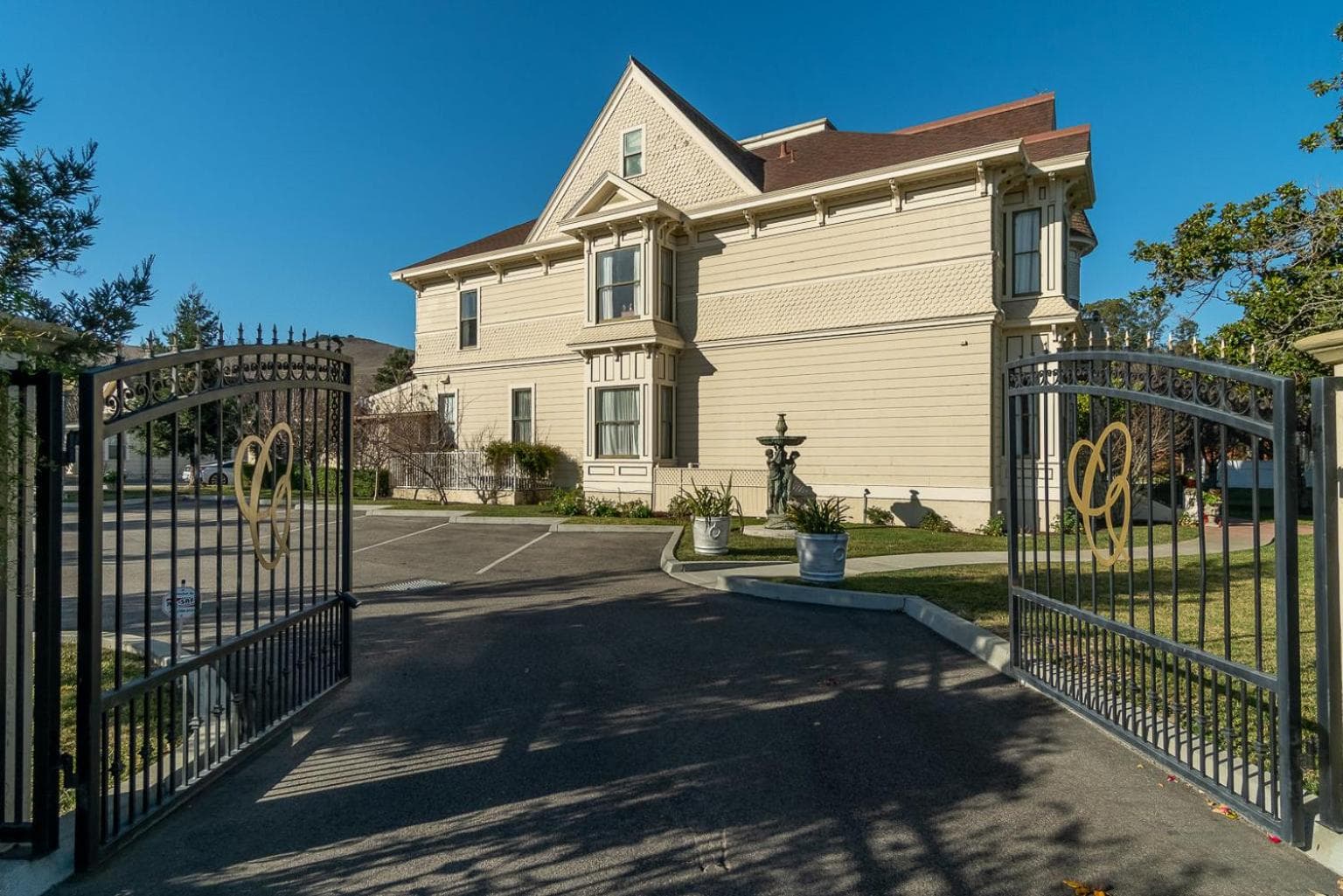 Chateau Coralini gallery photo in Salinas, CA — image 90