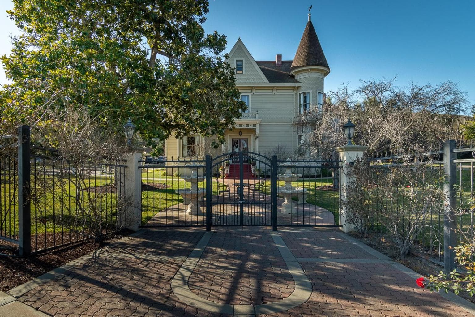 Chateau Coralini gallery photo in Salinas, CA — image 88