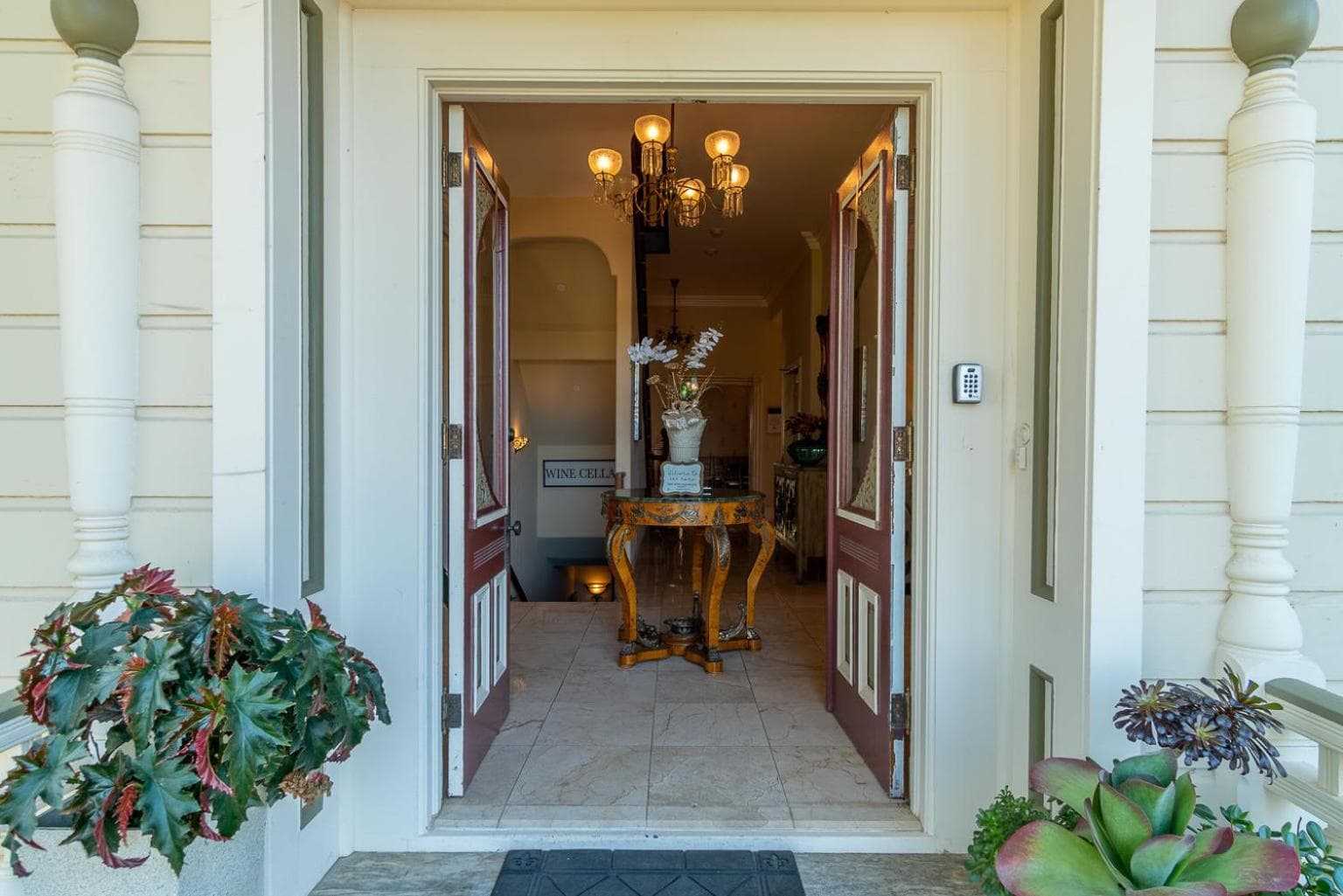 Chateau Coralini gallery photo in Salinas, CA — image 46