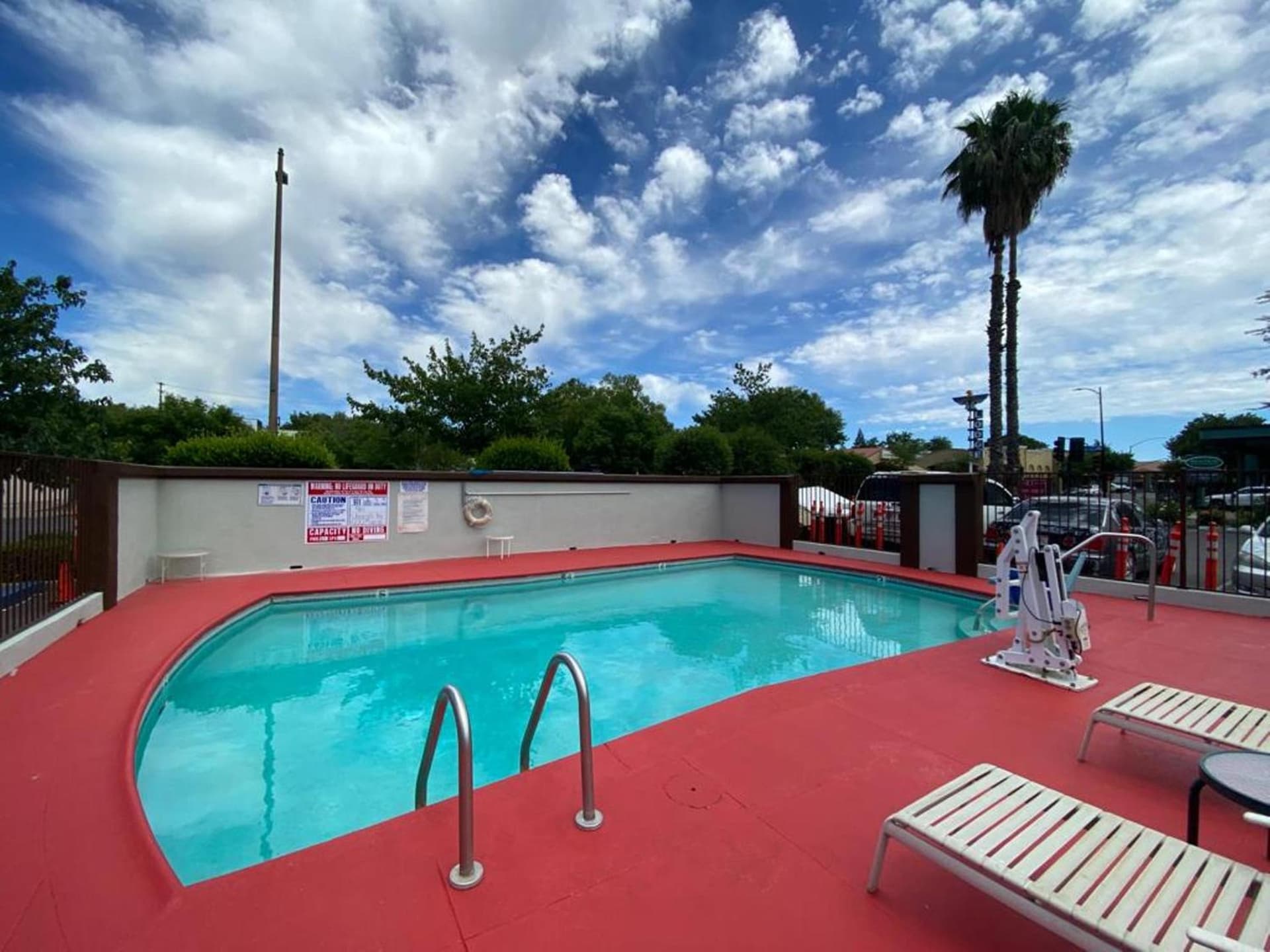 Days Inn by Wyndham Chico gallery photo in Chico, CA — image 9