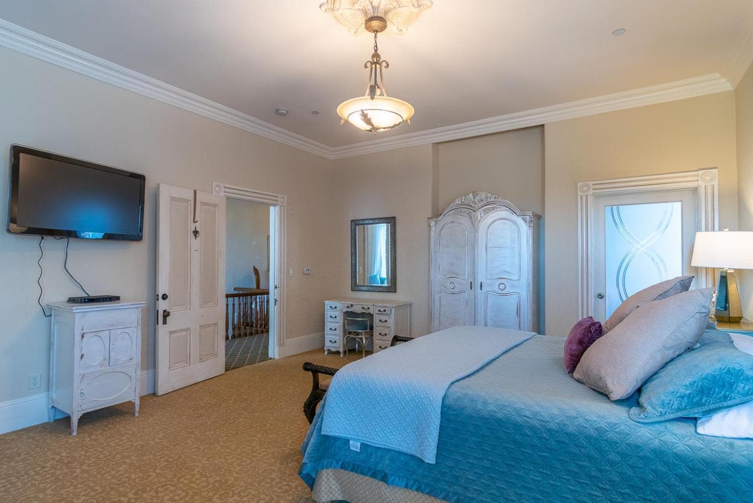 Chateau Coralini gallery photo in Salinas, CA — image 71