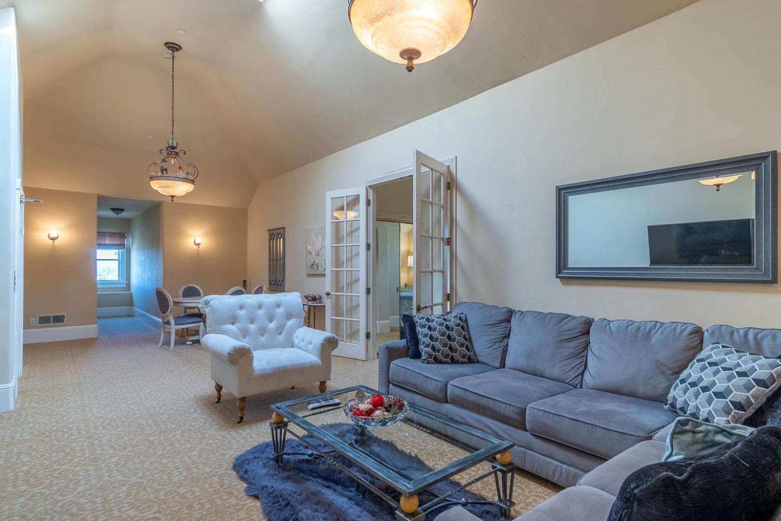 Chateau Coralini gallery photo in Salinas, CA — image 114